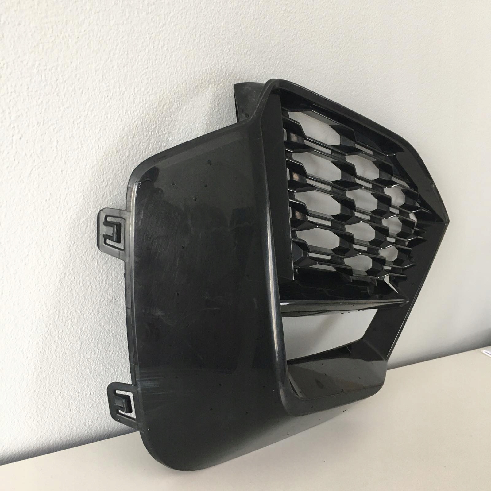 BMW2 F44 m-packet 2019- grid of a bumper left front 51118075487