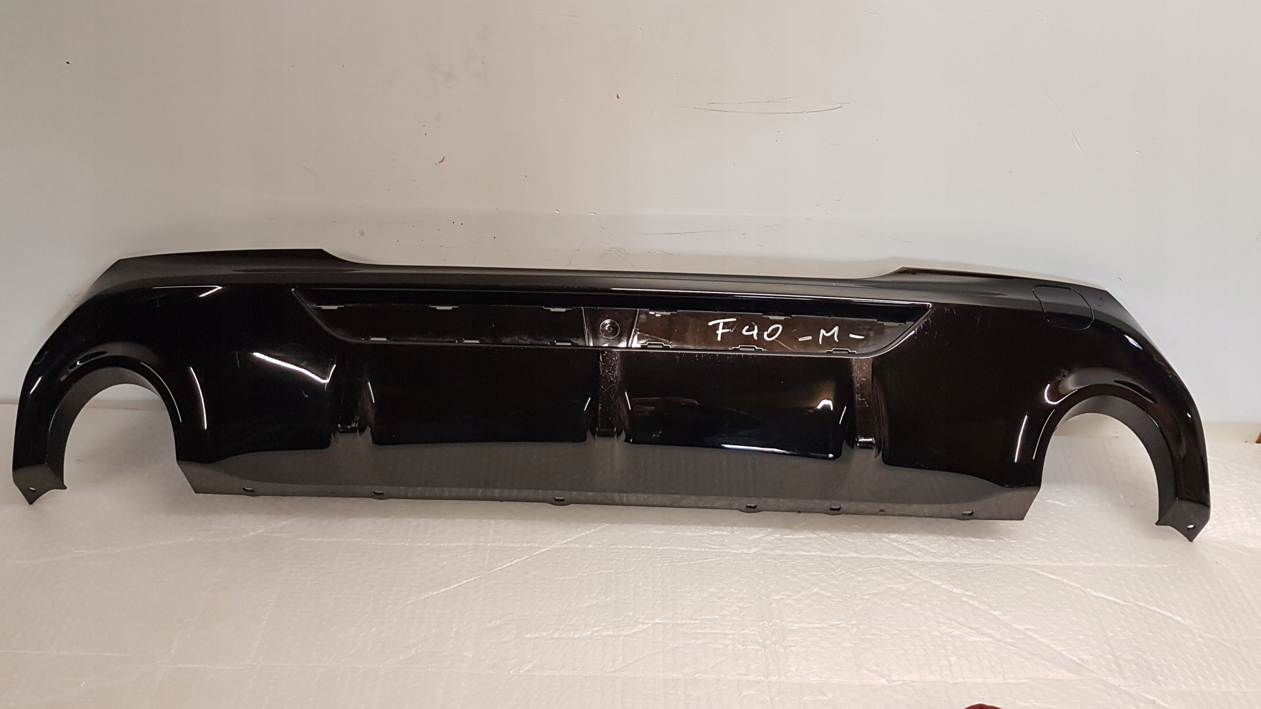 Спойлер дифузор бампер задній BMW F40 8074426