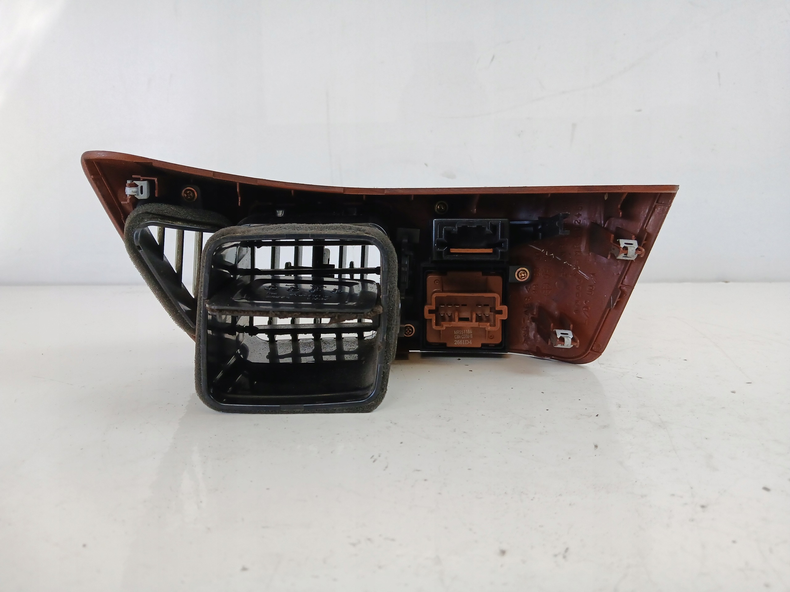 MITSUBISHI PAJERO III grid air conditioning devices left PANEL of mirrors