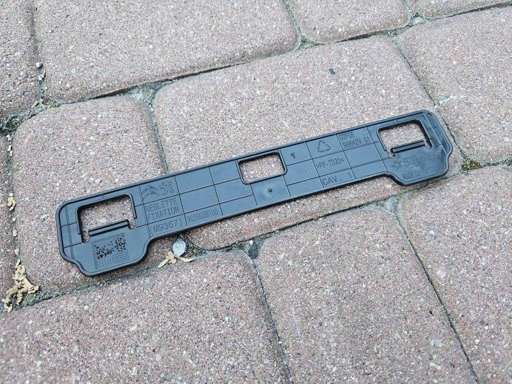 bracket holder plastic PROACE CITY Berlingo Combo E Rifter 9826039180