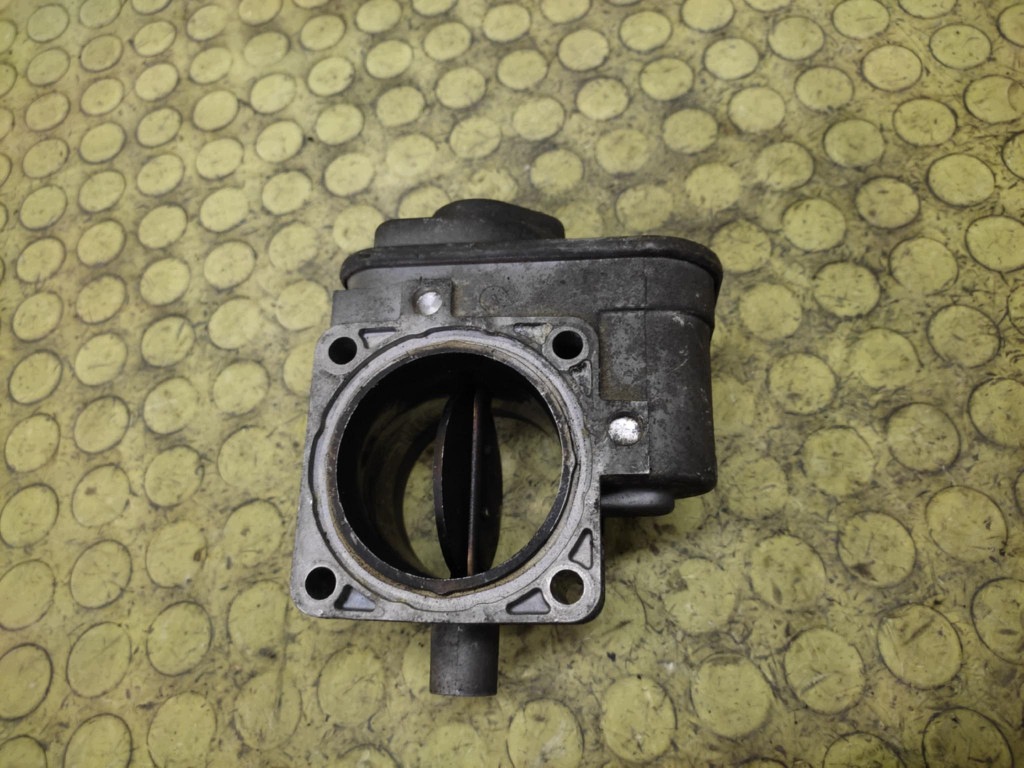 VW GOLF IV 1.9 SDI Valvola a farfalla 038128063C