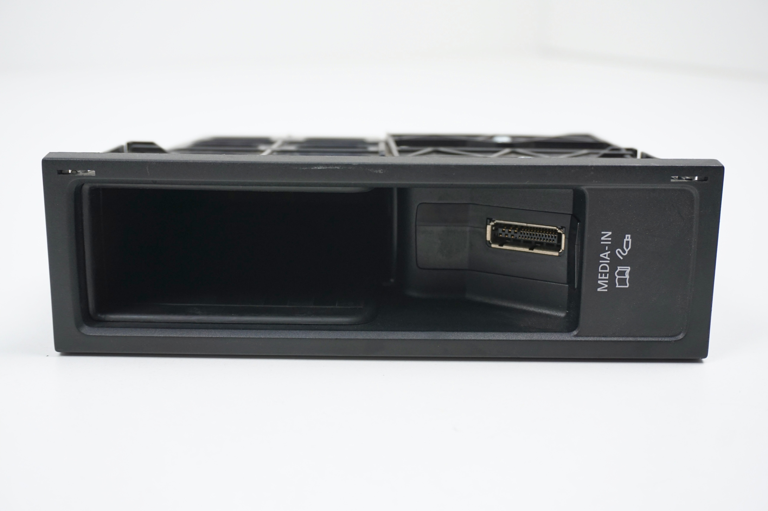 Interfejs multimediow Passat B7 5N0035341H Car type Passenger cars