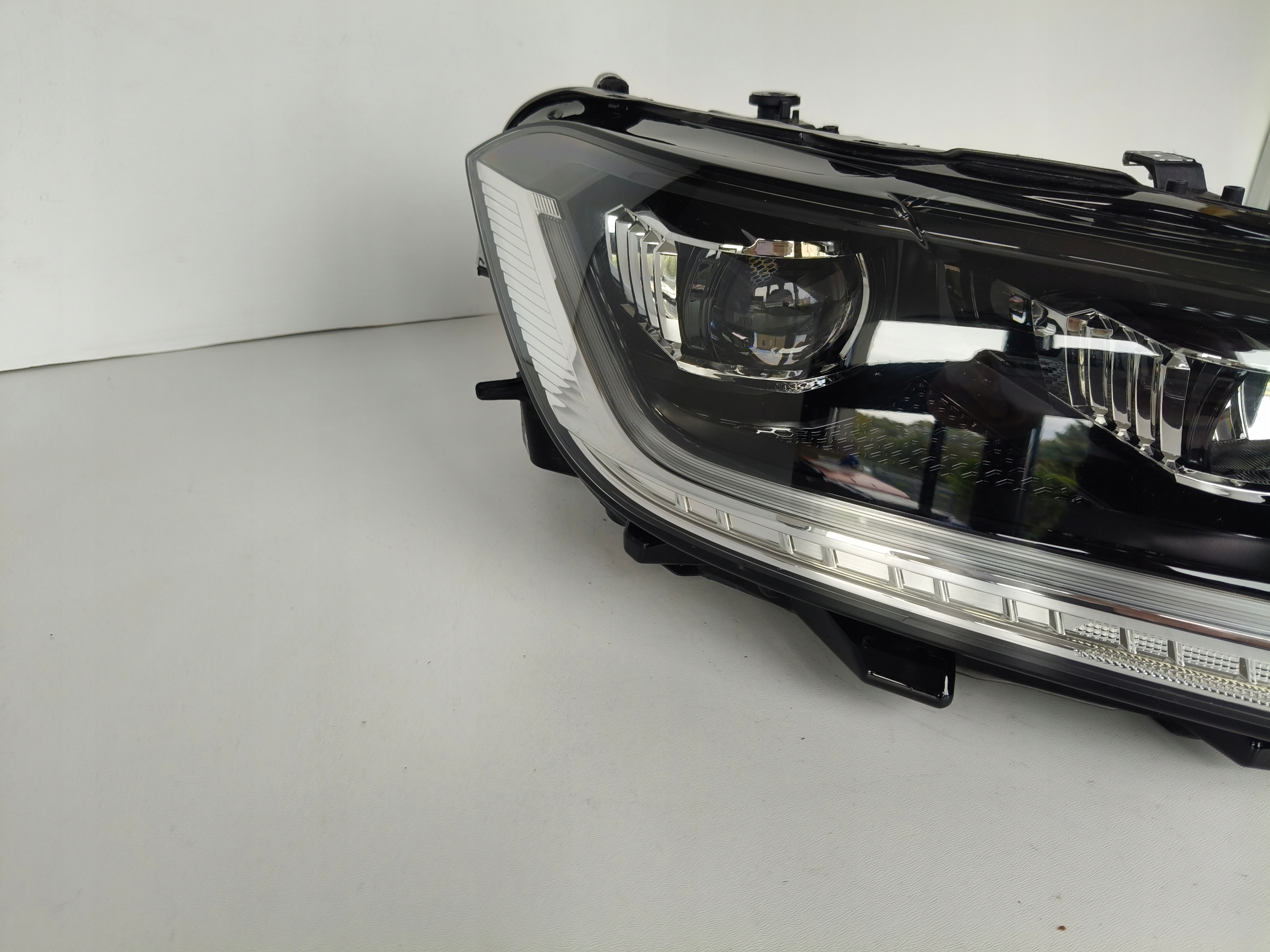 light right REFLEKTOR VW T-CROSS 2GM 18- FULL LED