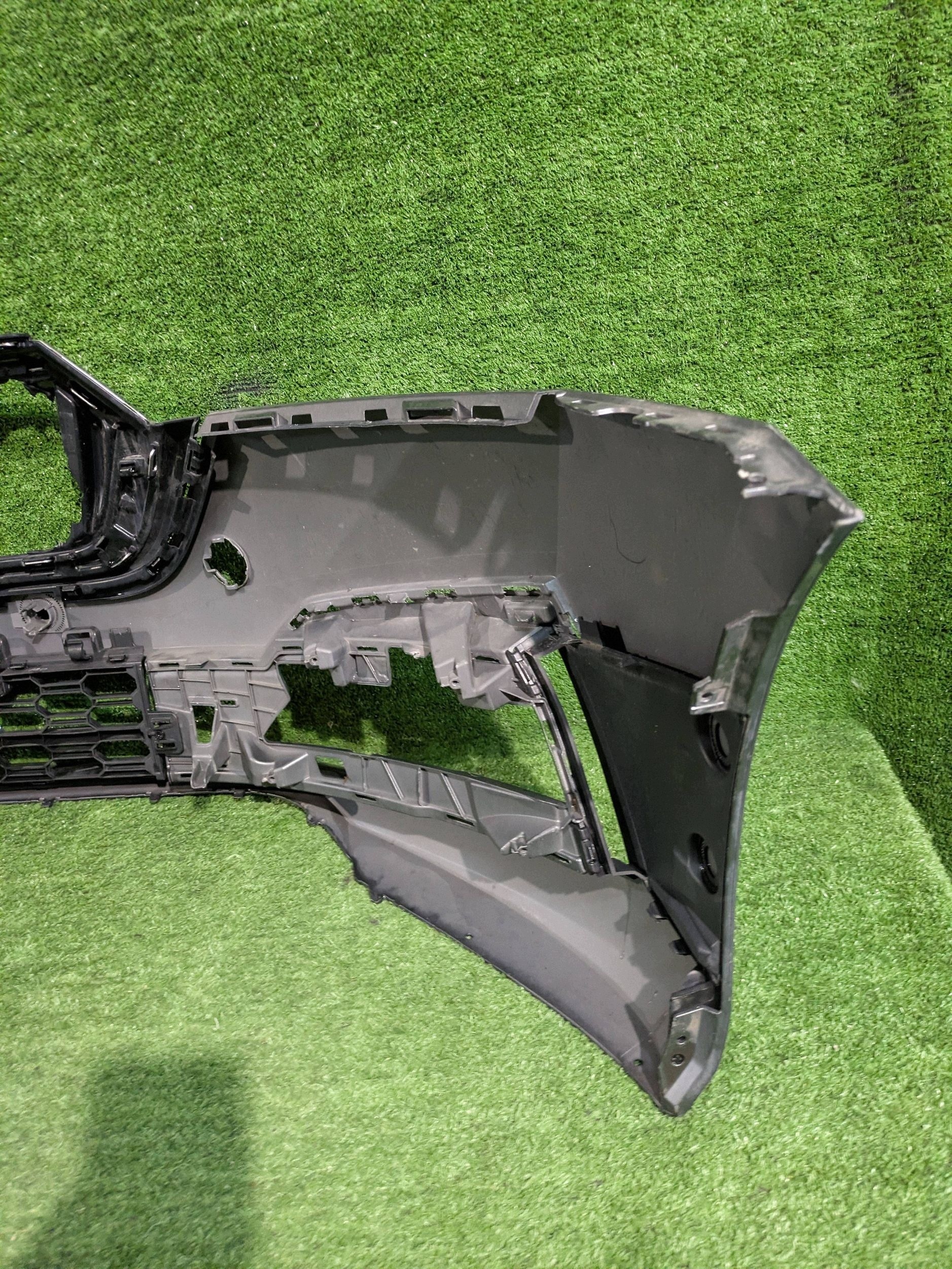 front bumper front SKODA OCTAVIA IV 20- NR.Z9219