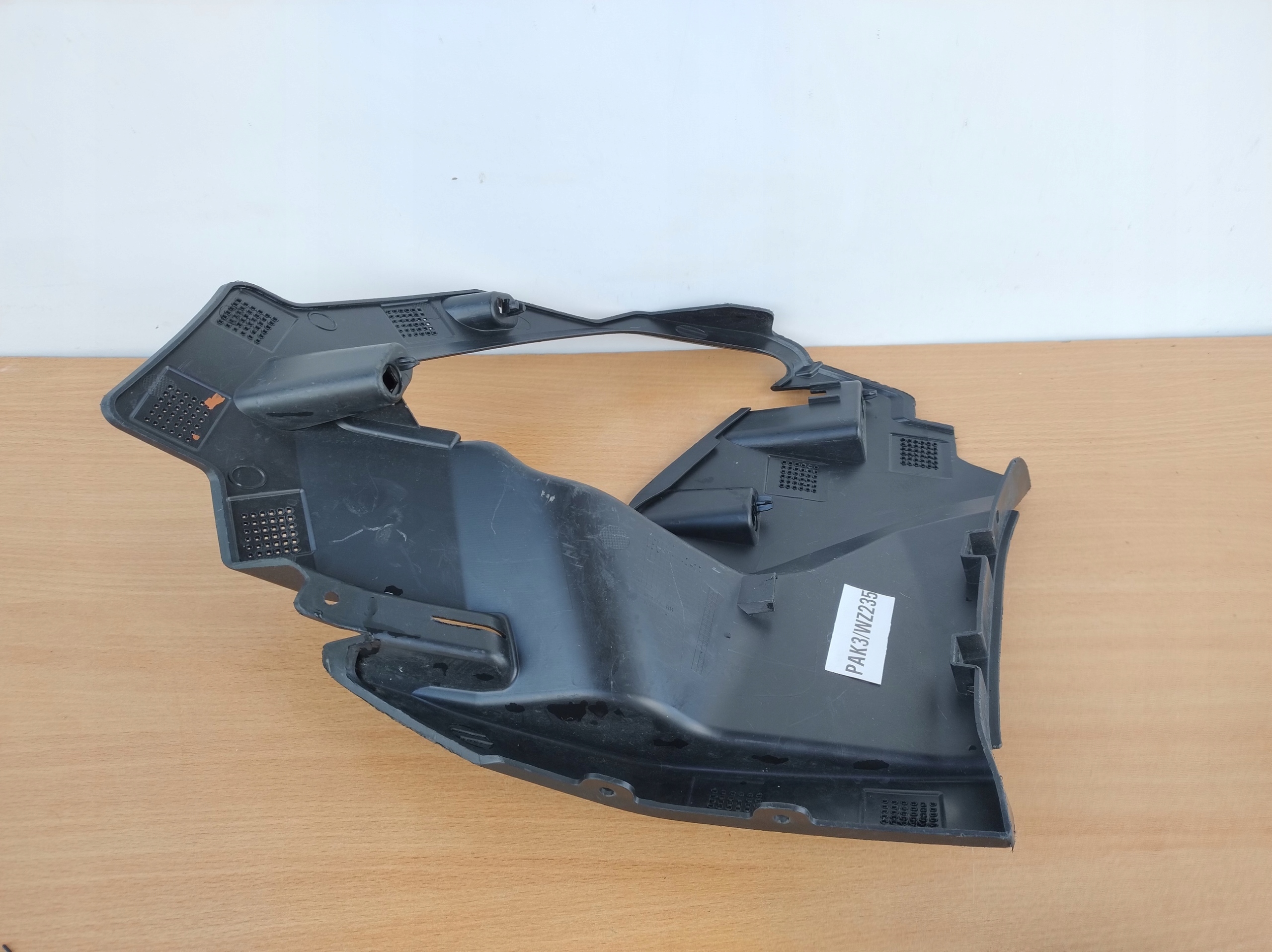 FORD FOCUS MK4 right bumper bracket front holder fog lights PAK3/WZ235
