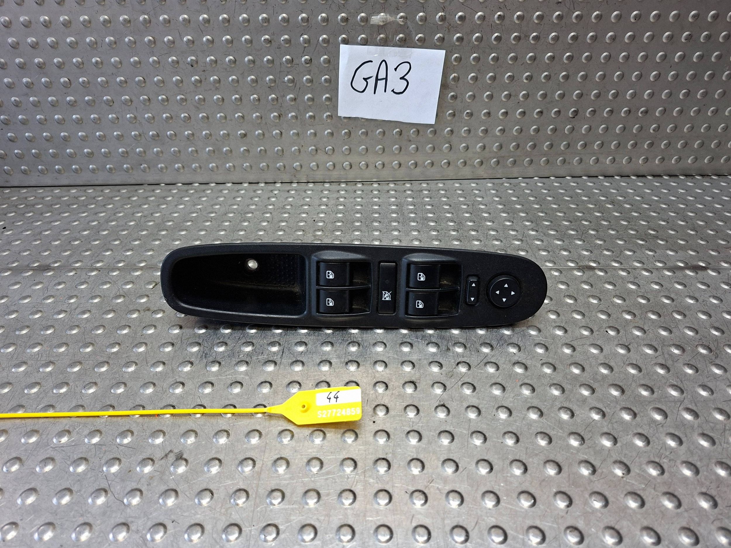 Commandes Vitre Rétroviseur LANCIA YPSILON 11- 735531346