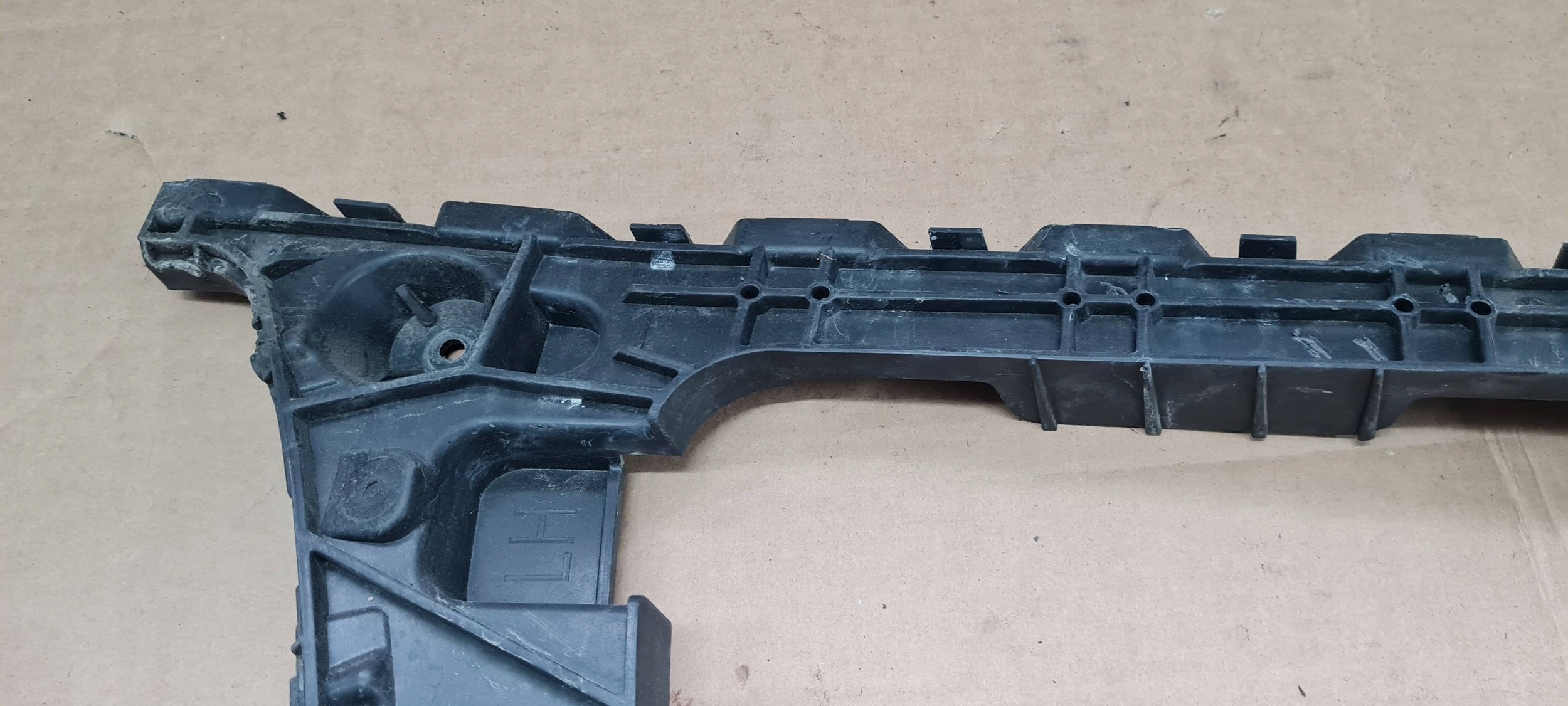 A4 B9 8W bumper bracket left rear part sedan 8W5807453