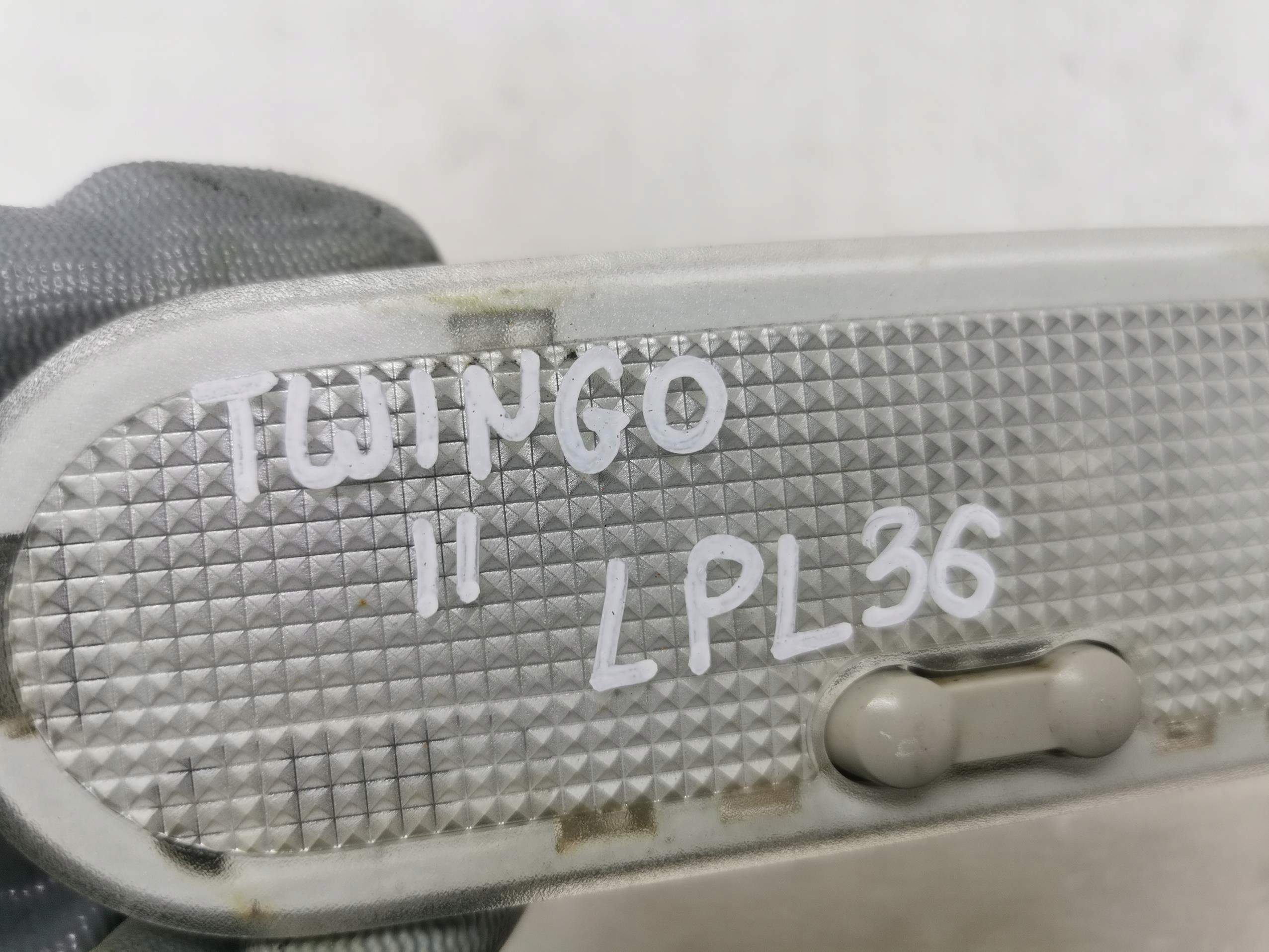 FANALE CIELO INTERNO RENAULT TWINGO II 07-14