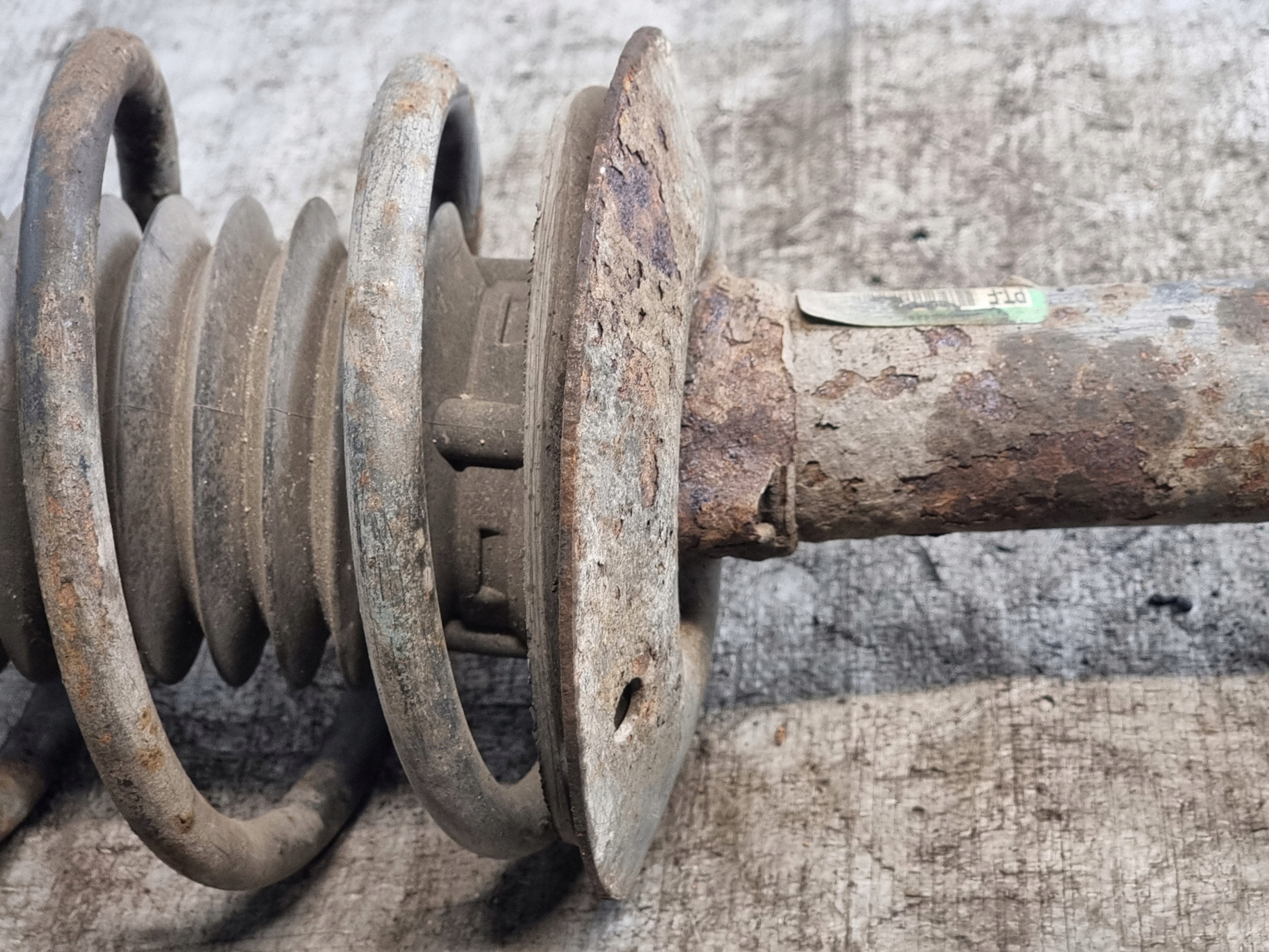 shock absorber McPherson left front CHRYSLER PT CRUISER 2.4B 164kW 05r