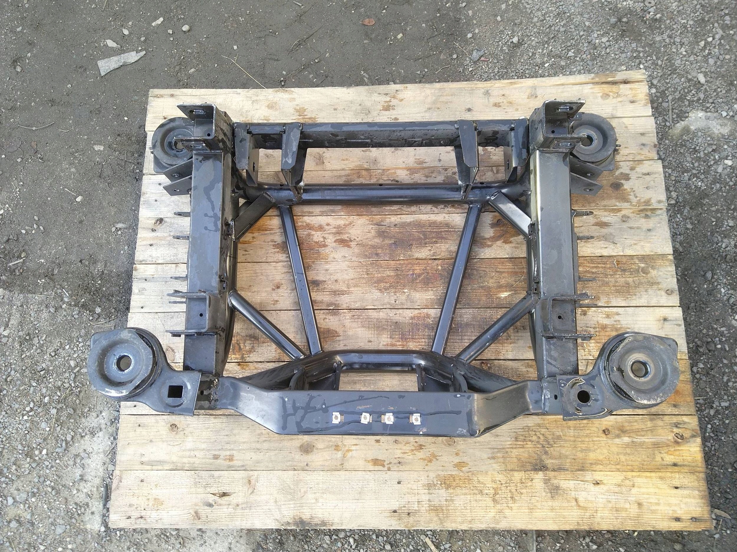 axle beam subframe sider rear part rear. Maserati GranTurismo 2008