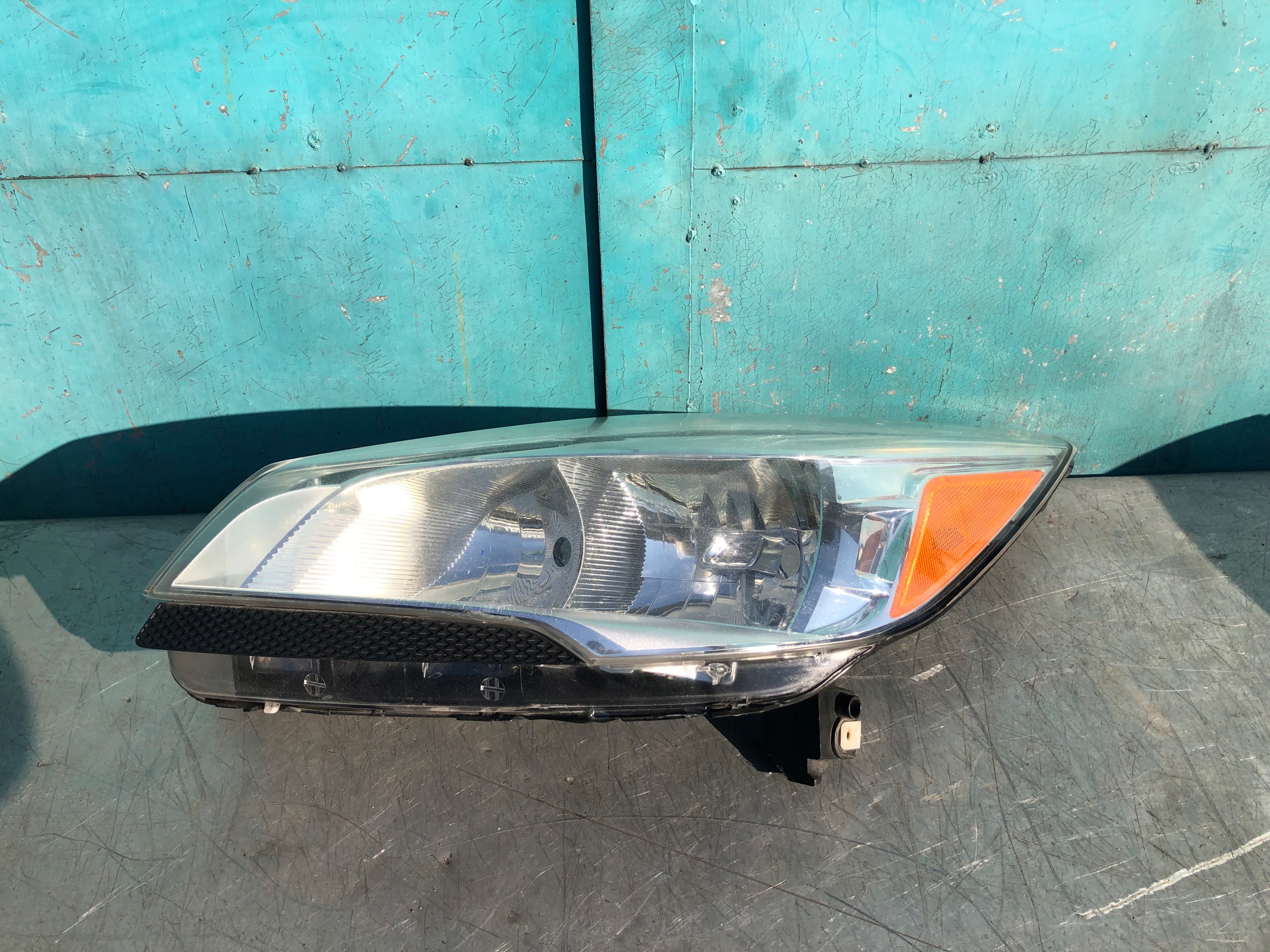 FORD ESCAPE II KUGA MK2 USA LAMPA LEWY PRZÓD LEWA