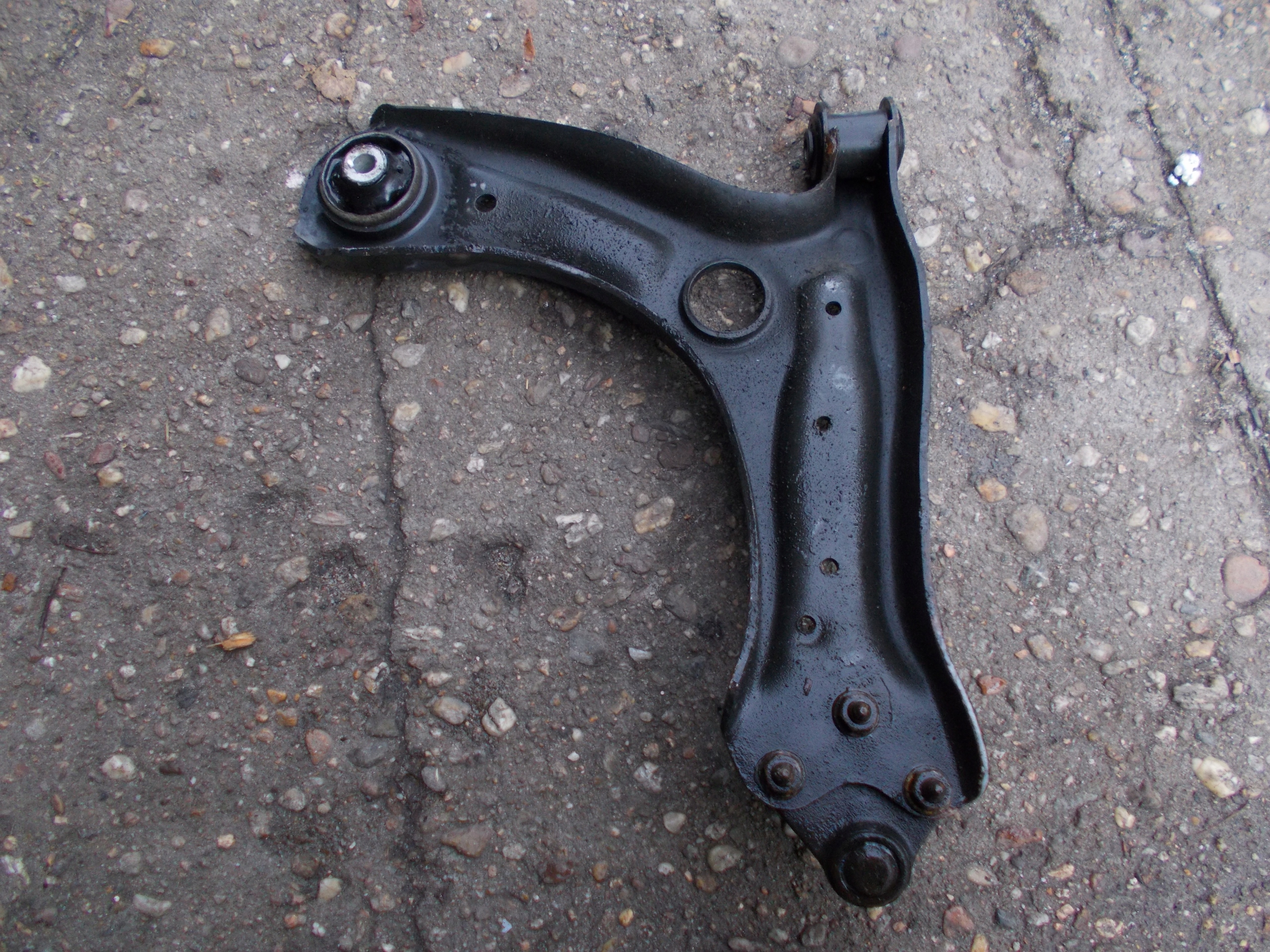 SEAT IBIZA IV 08R 1.6 TDI arm left front