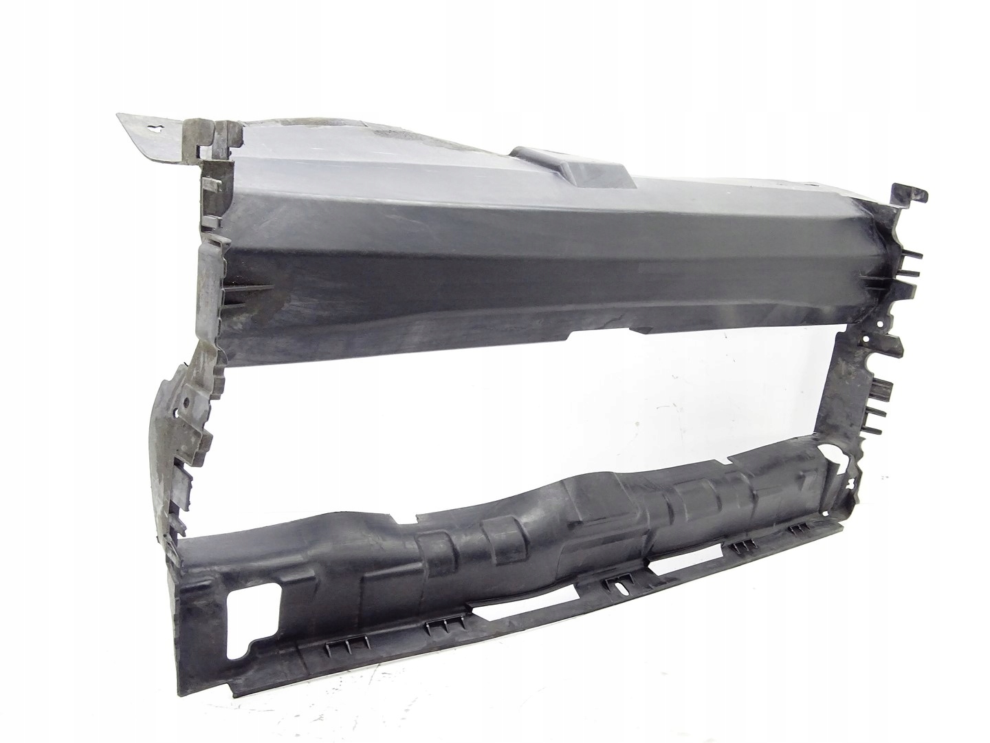 air duct air line central front front PORSCHE MACAN S 95B 95B121707B