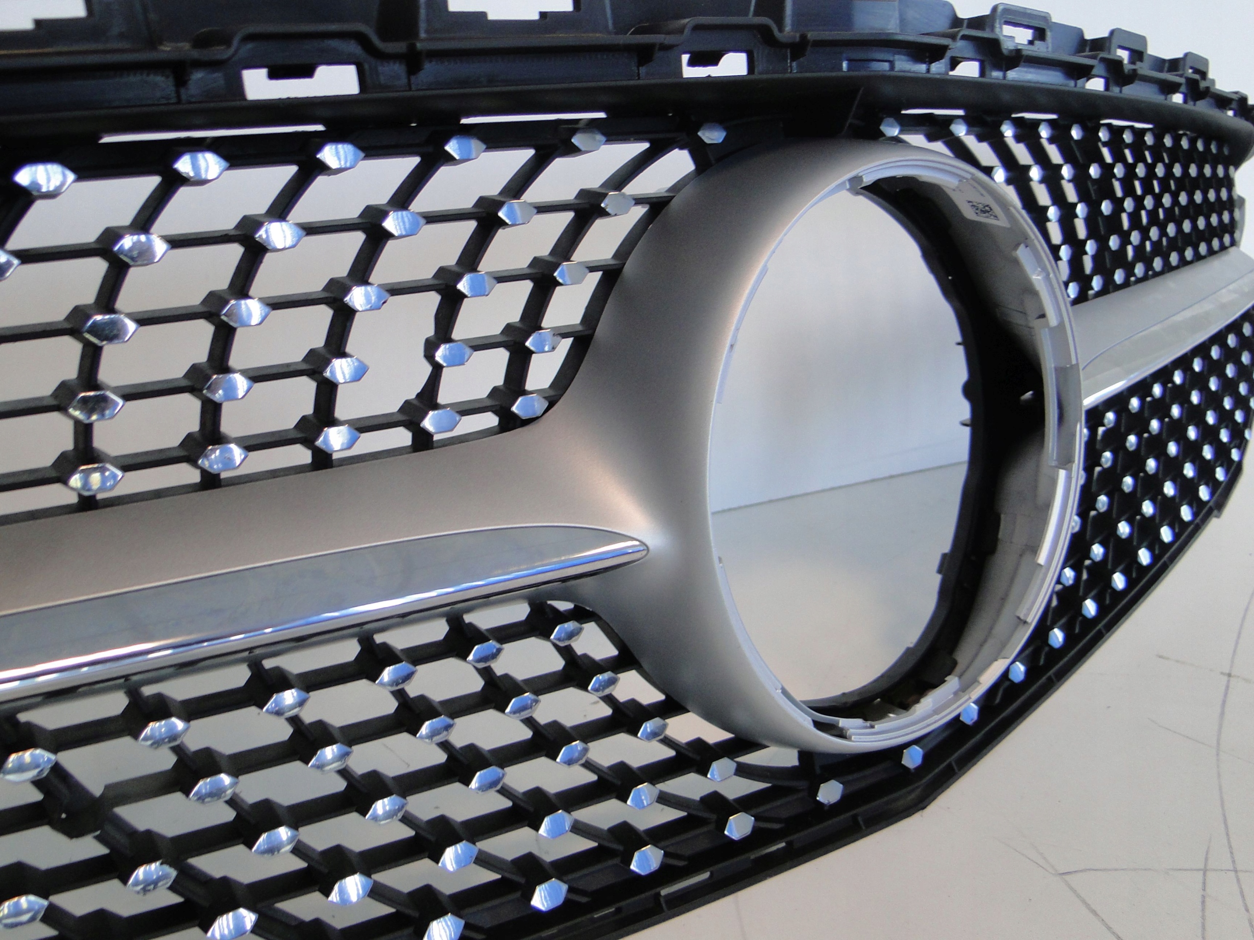 MERCEDES C KLASA 205 W205 GRILL ATRAPA AMG Typ samochodu Samochody osobowe