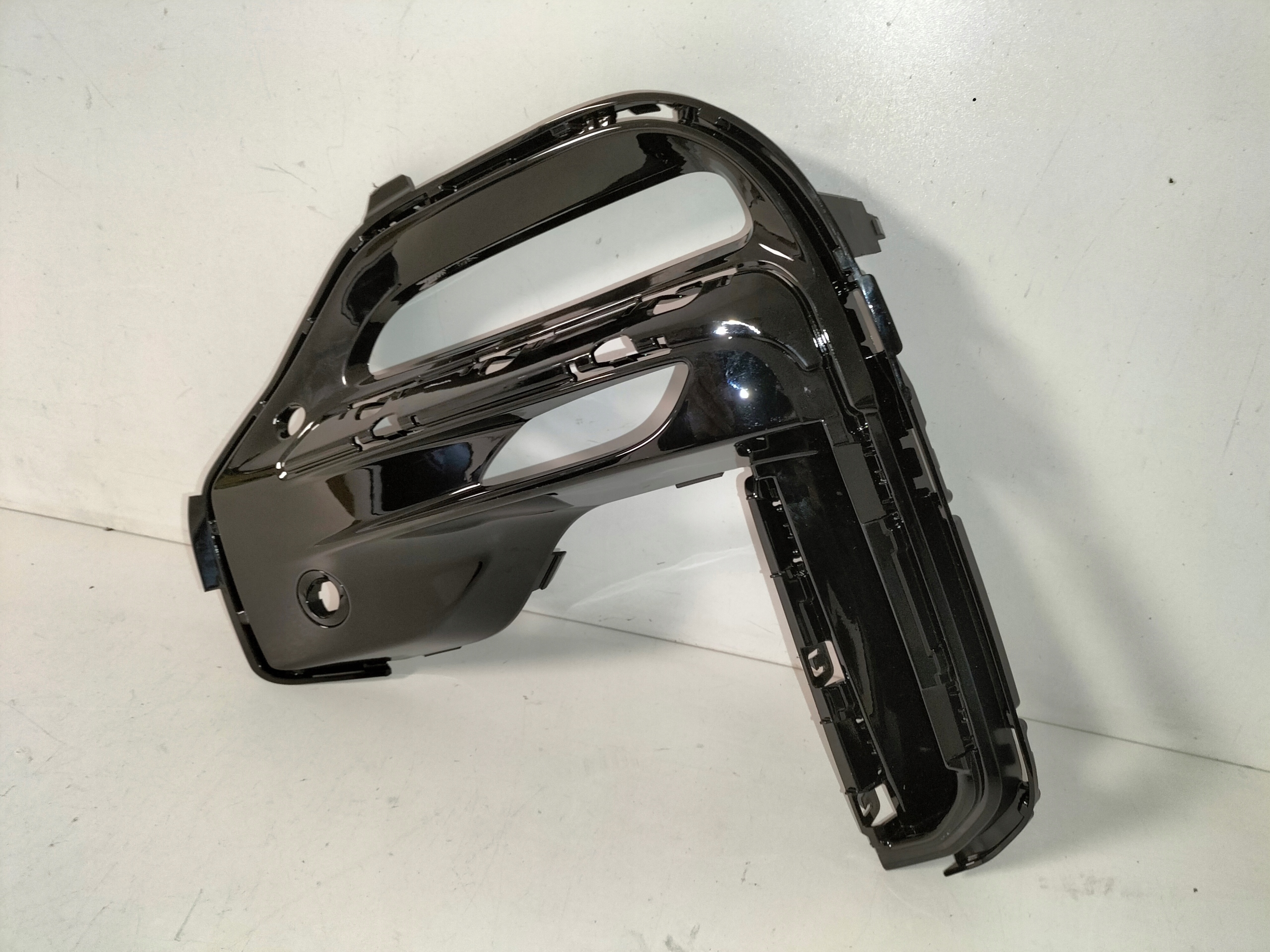 maska mřížka nárazníku předek levá BMW X5 G05 18-23 m-packet