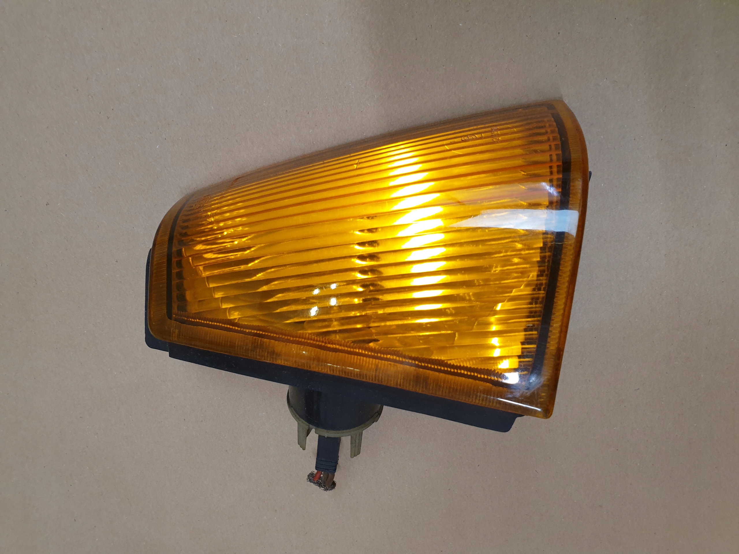 indicator blinker right front VOLVO 340 360 OE HELLA