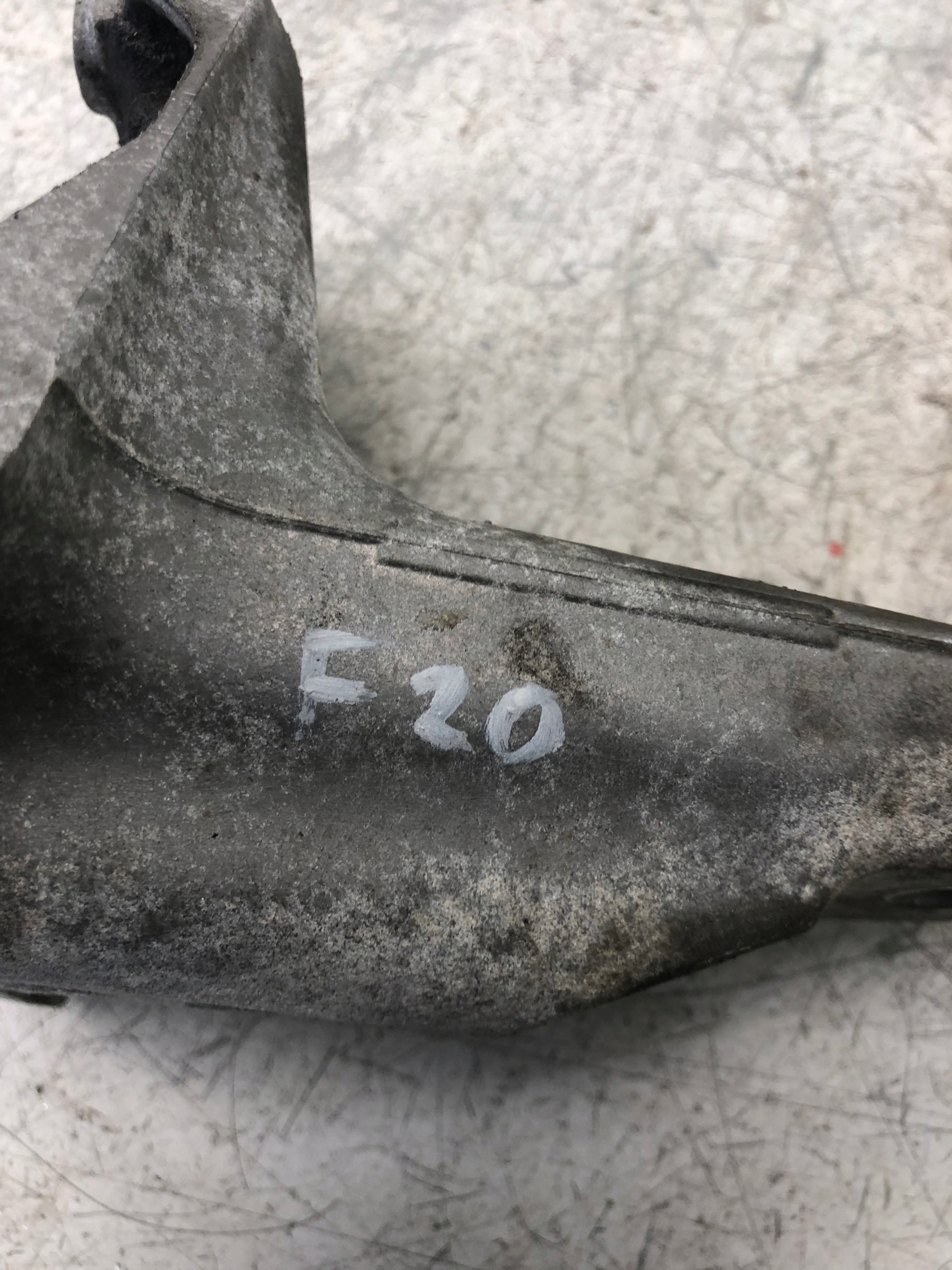 console engine mount BMW F20 6788612