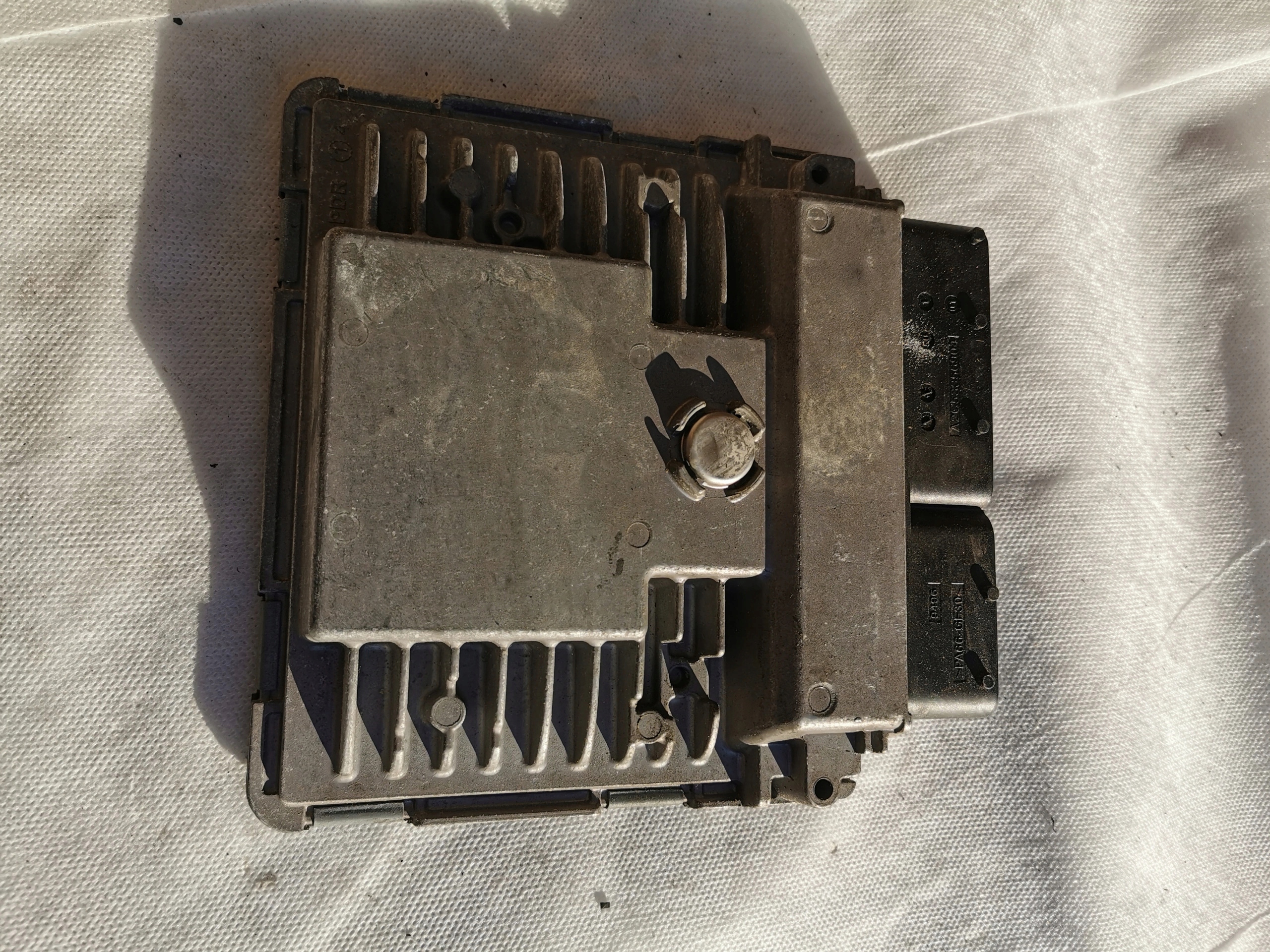 VW POLO 1.2B TSI 5WP44821 03F906070GD computer ECU