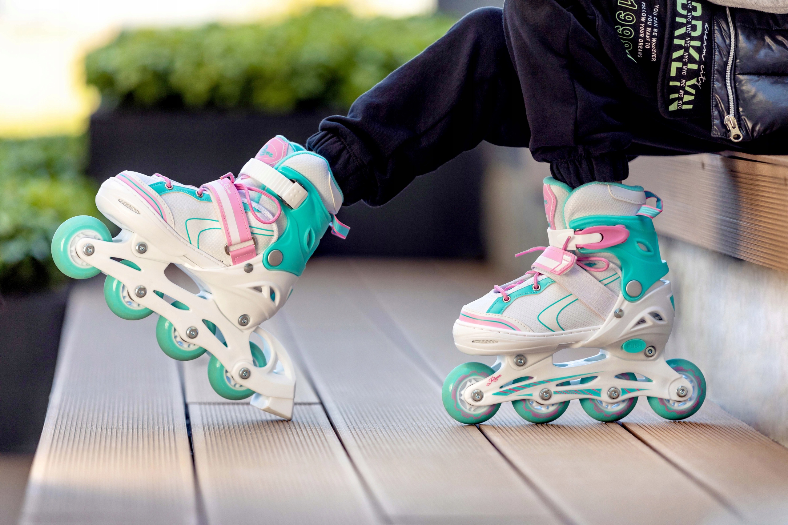 Rolki Regulowane RAVEN Lia Mint 34-37 Kółko LED Marka Raven