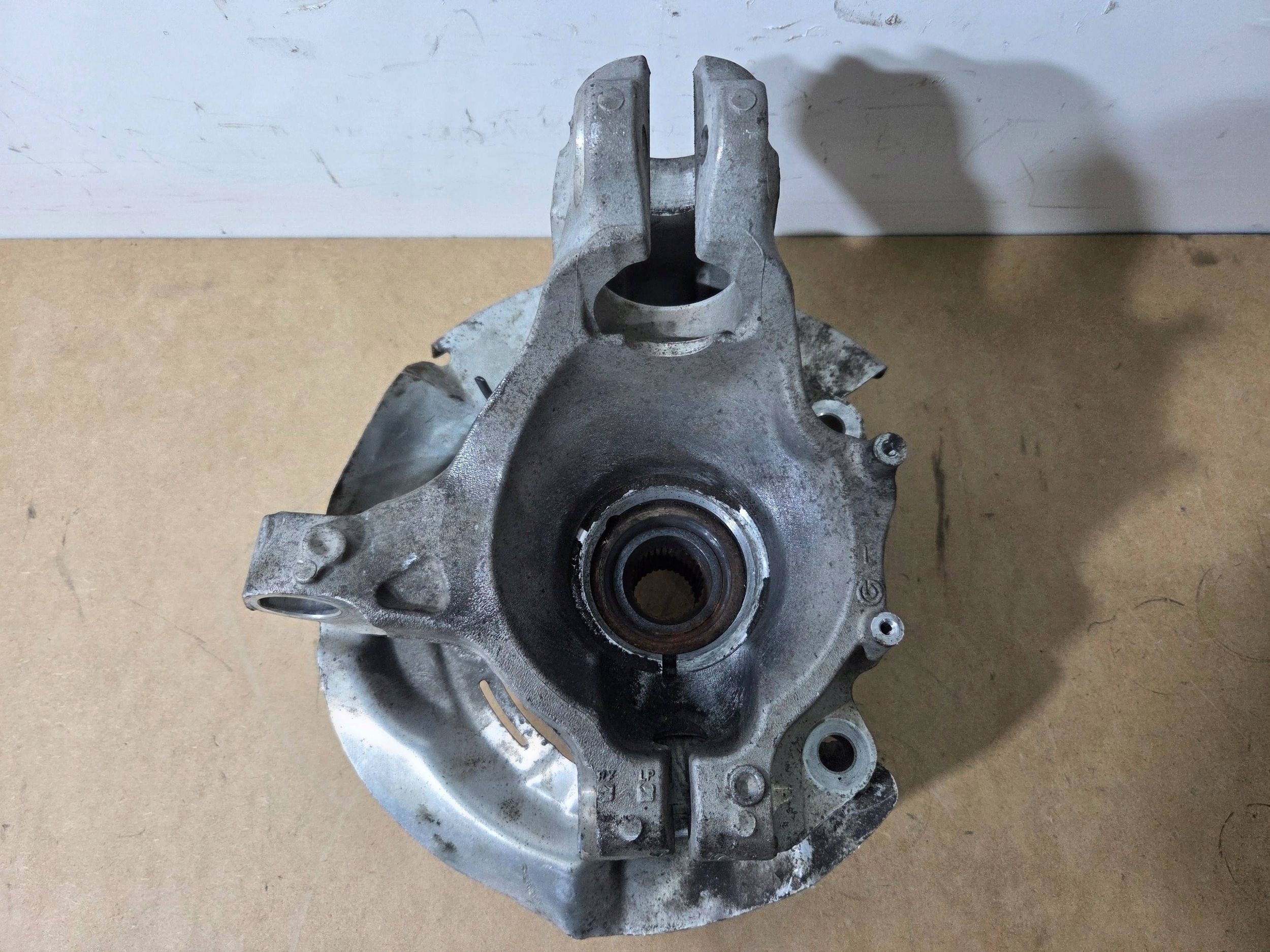Jaguar E-Pace swing front left J9C33K207AB (Z808)