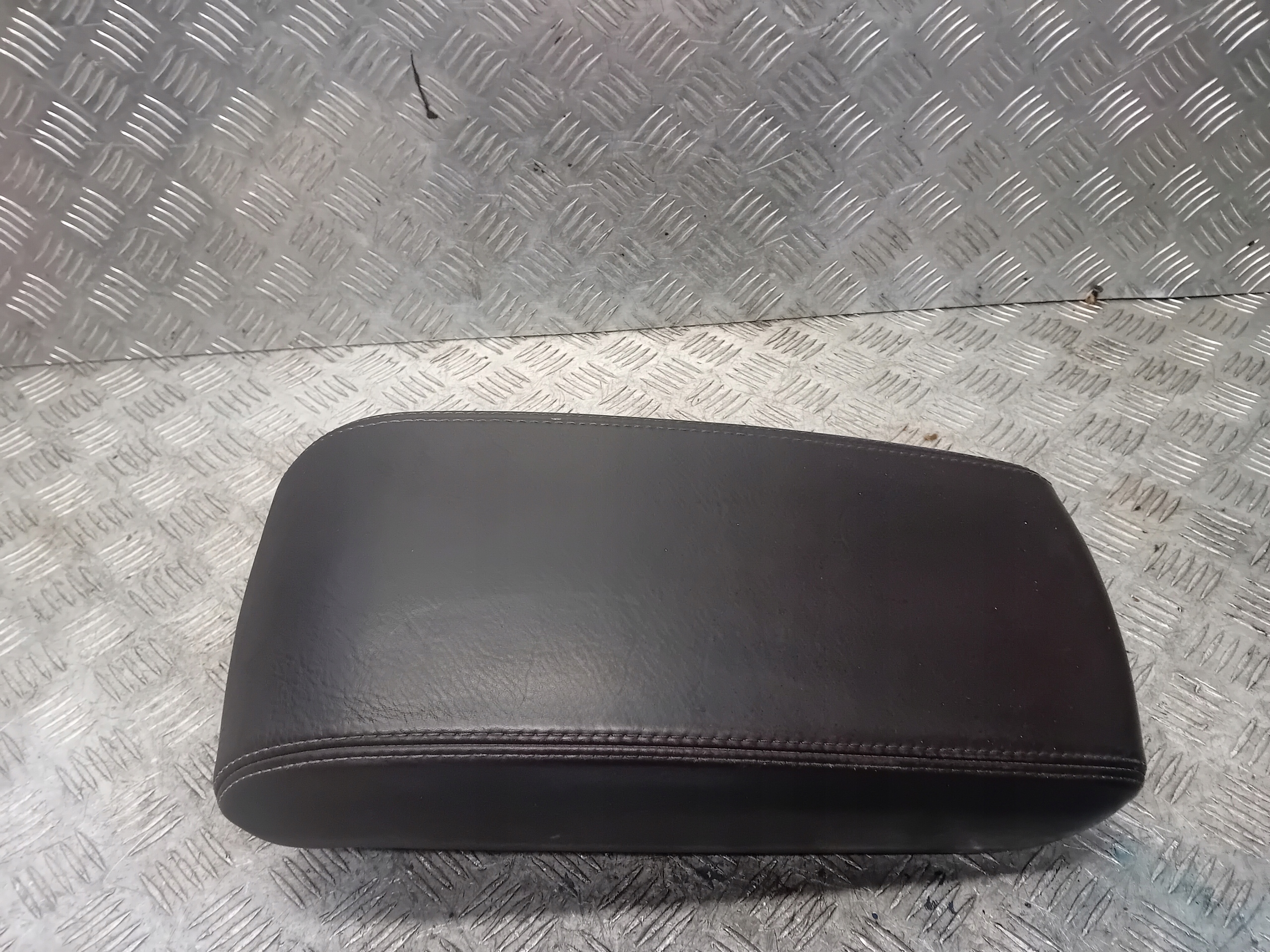 JEEP WK2 LIFT PODŁOKIETNIK BRĄZOWY SKÓRA