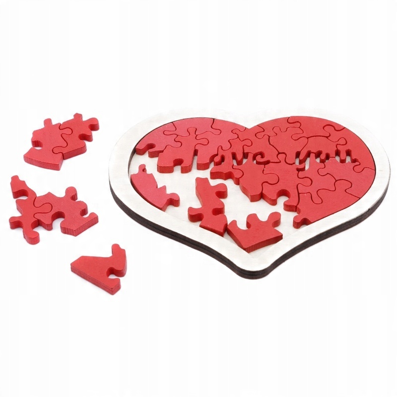 

Drewniane Puzzle Serce z napisem I Love You