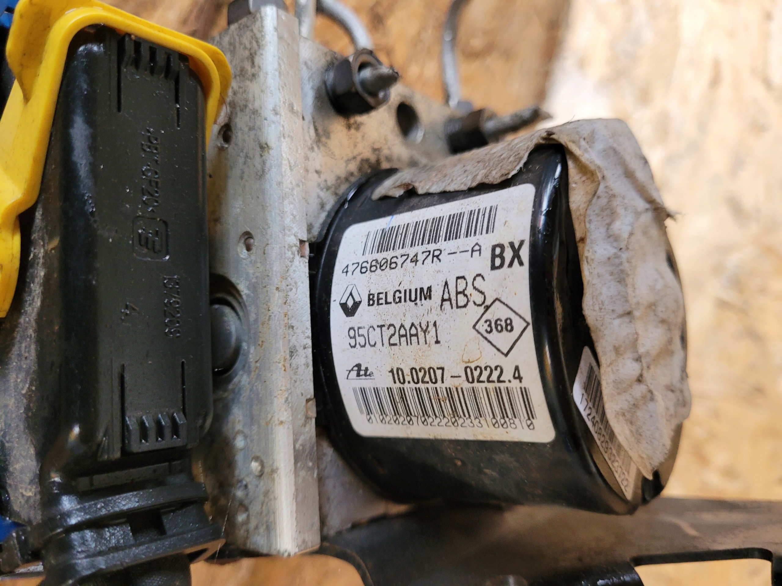 pump ABS brake RENAULT 476606747R