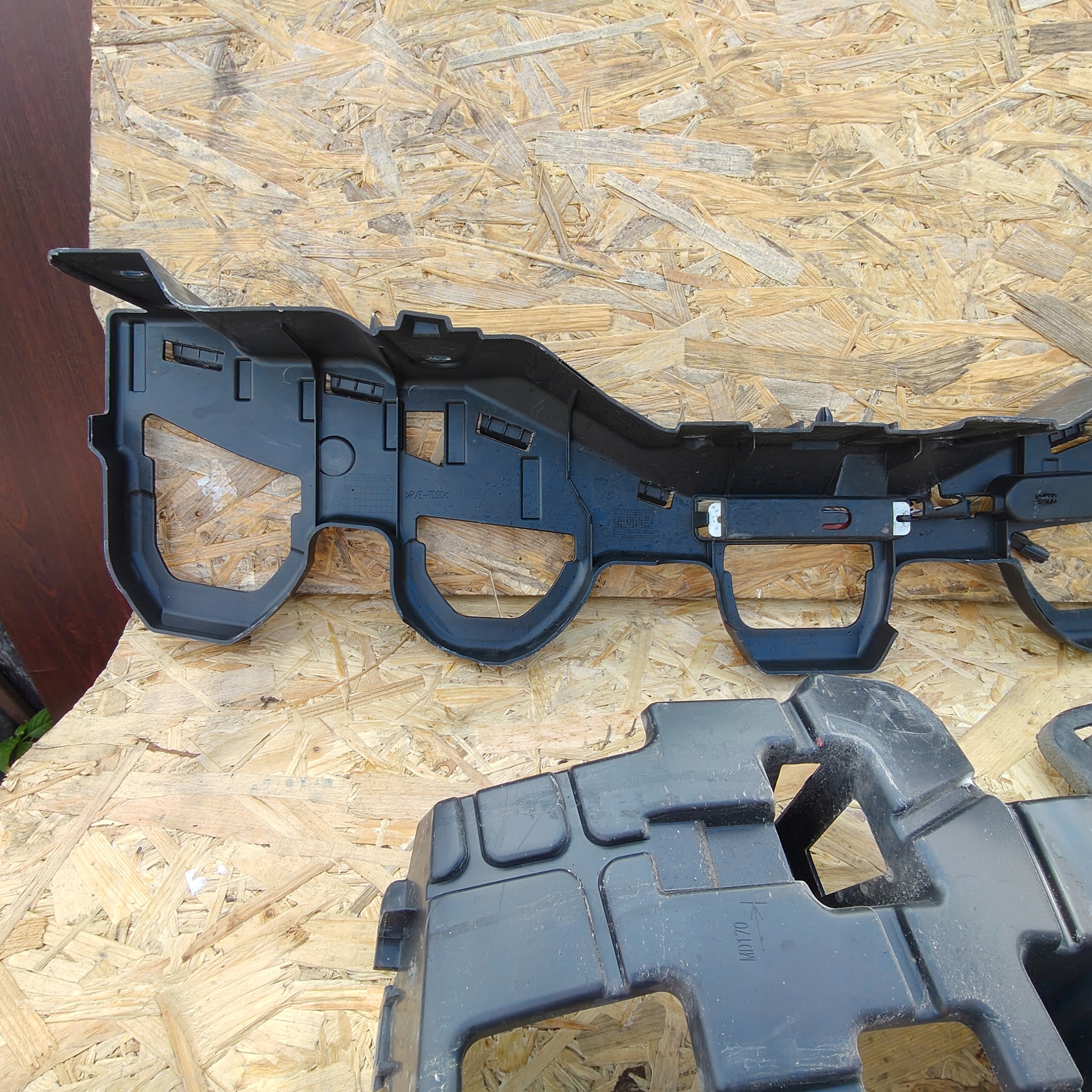 bumper bracket rear part KOMPLET RENAULT MEGANE IV KOMBI