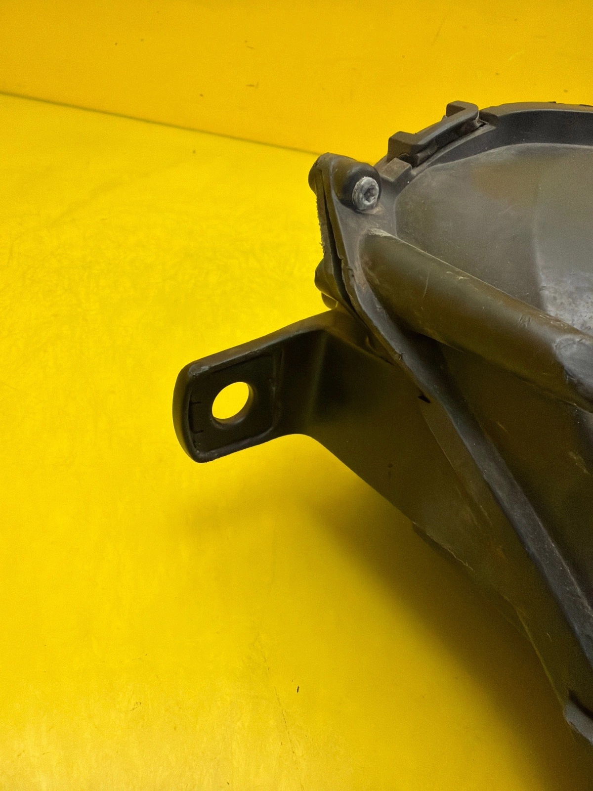 light left front Bentley Continental DRL 2017- USA 00207429-02