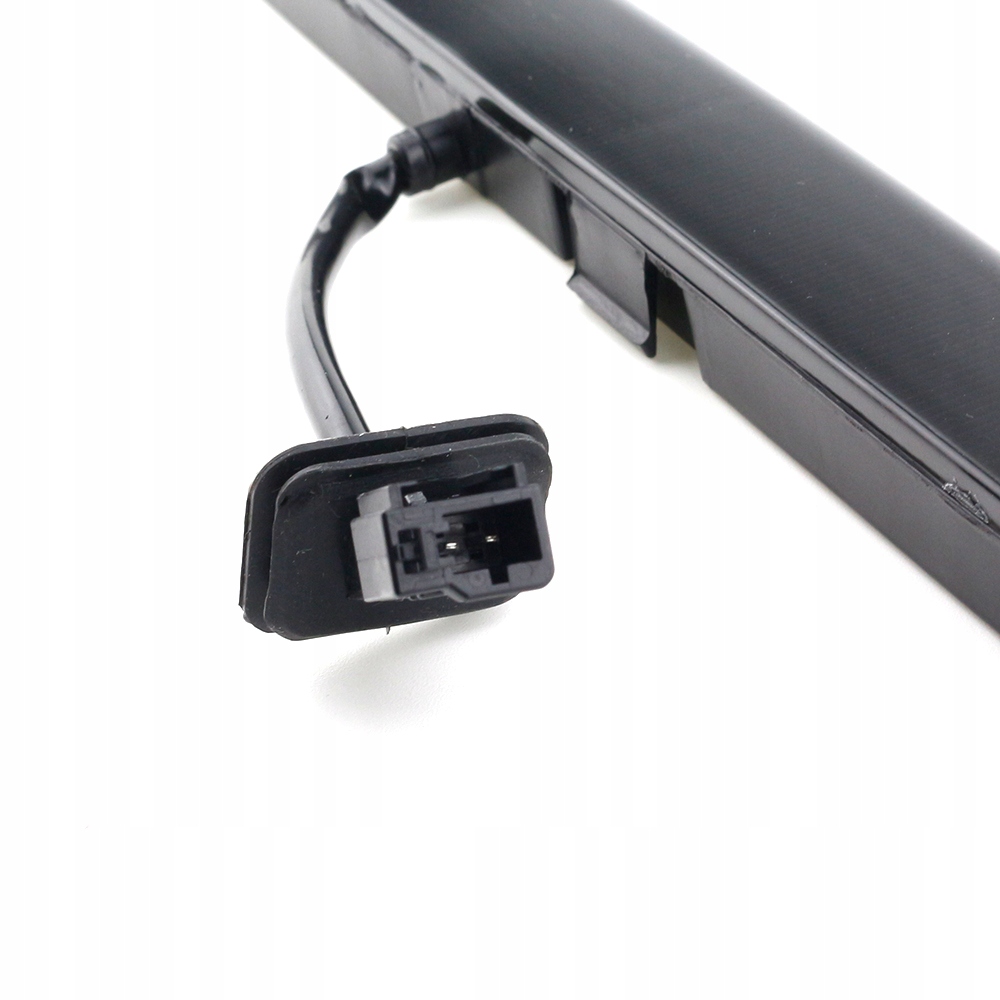 TRZECIE ŚWIATŁO STOPU VW GOLF5 SCIROCCO Typ samochodu Samochody osobowe