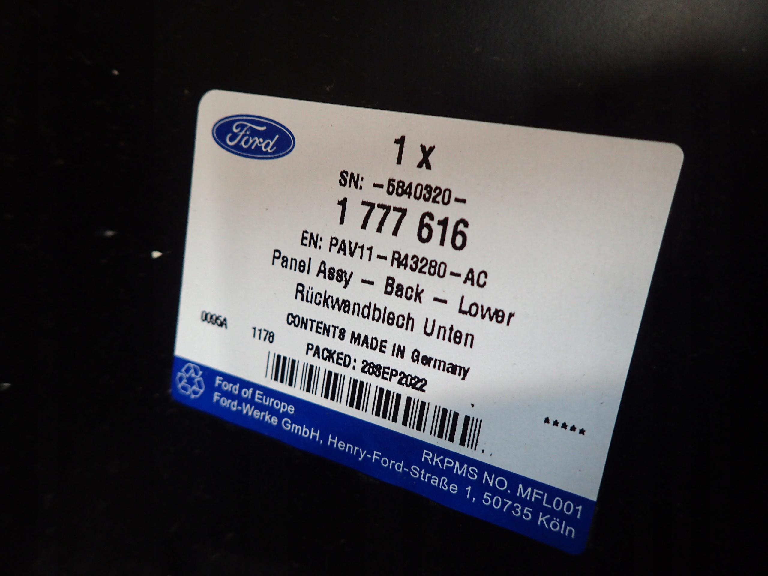 PAS TYŁ FORD B MAX PAV11-R43280-AC Numer katalogowy części PAV11-R43280-AC