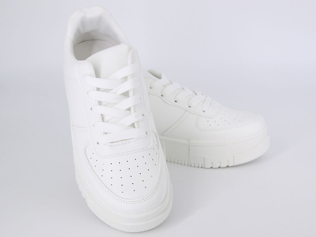 TRAMPKI SKÓRZANE SNEAKERSY ADIDASY BUTY BIAŁE DAMSKIE SPORTOWE 39 Długość wkładki 25 cm