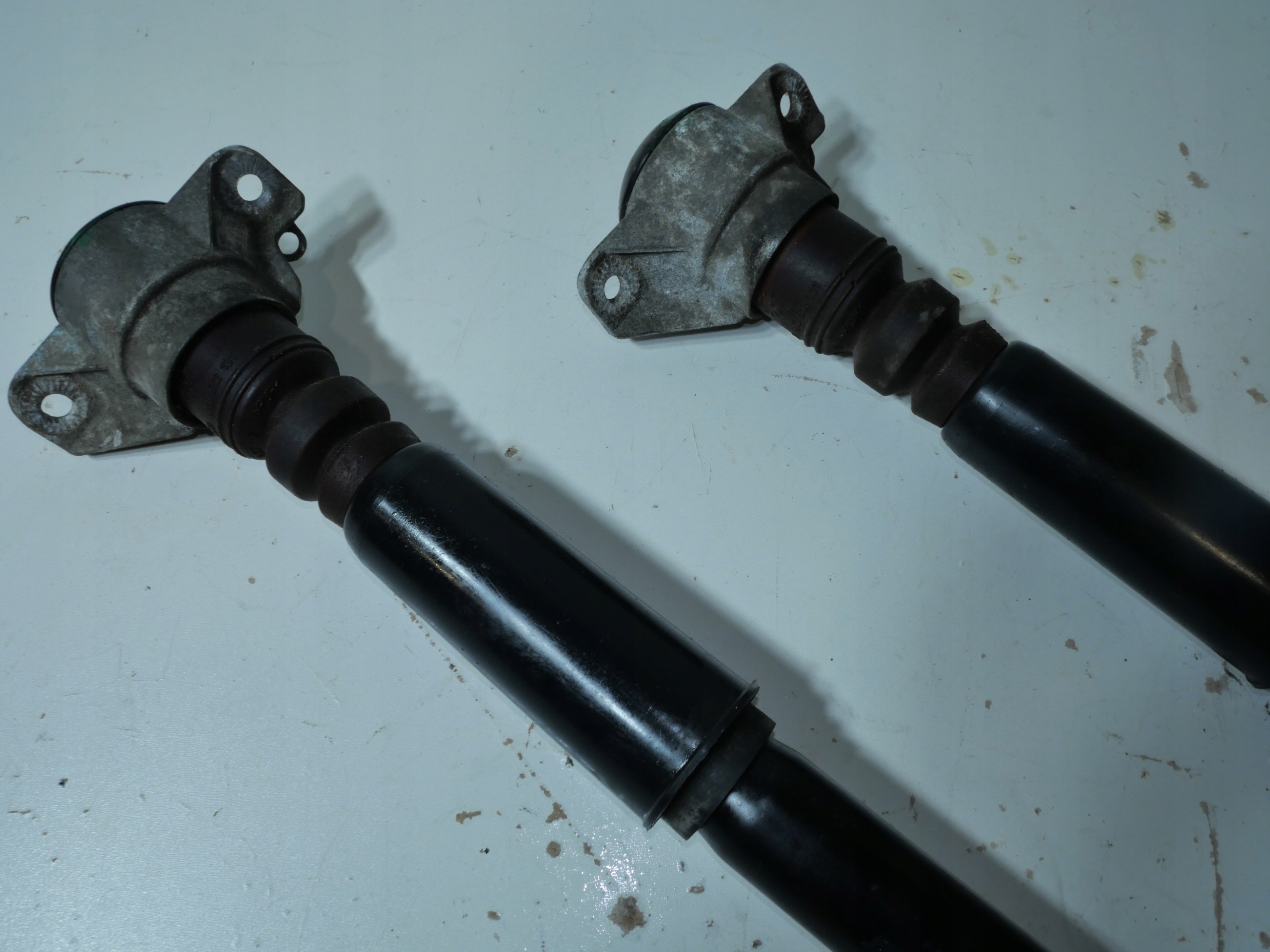 AUDI A8 B8 8K shock absorber rear part 8K0513035AM