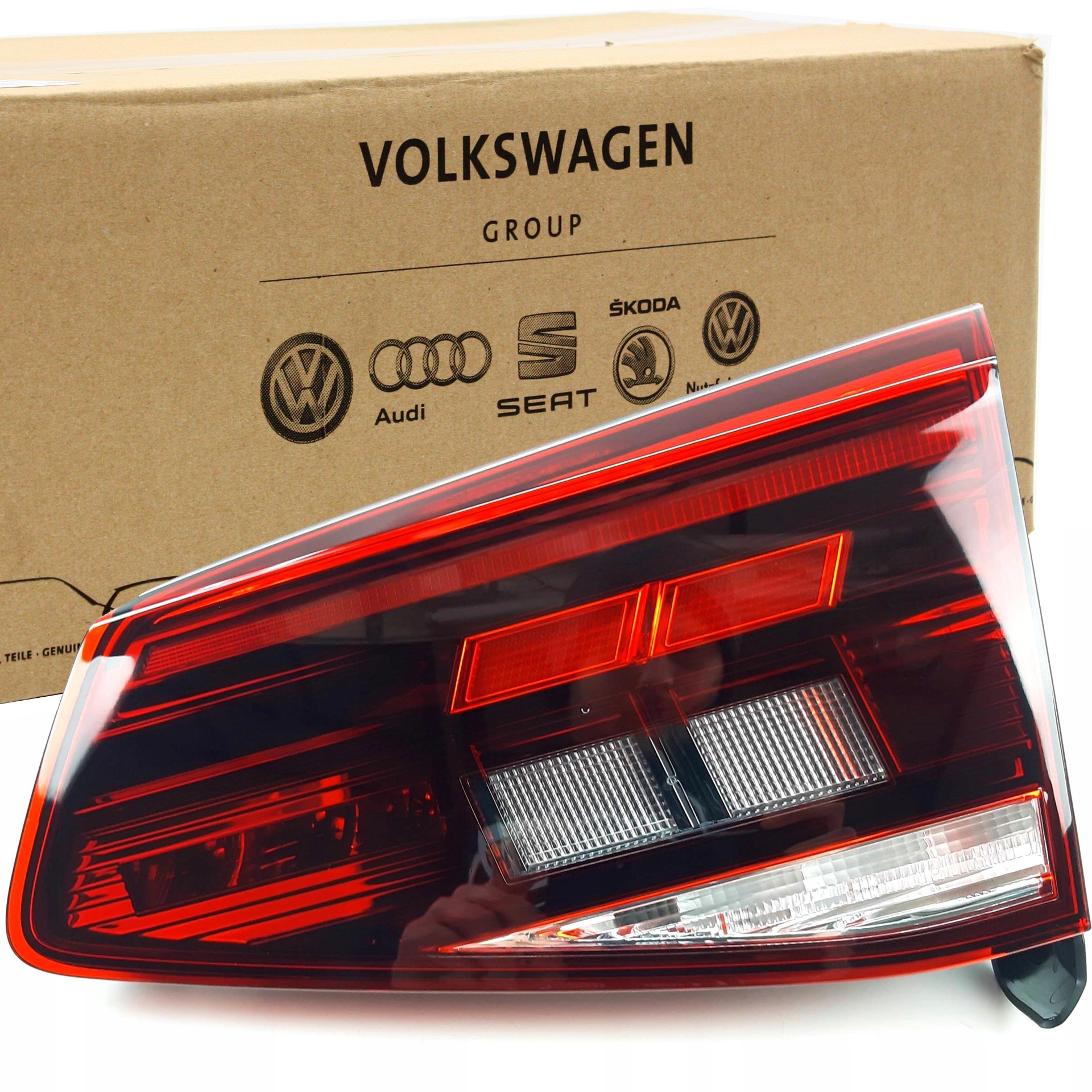 REFLEKTOR LAMPA PRAWY TYŁ NOWA FULL LED VW PASSAT B8 3G9945094H