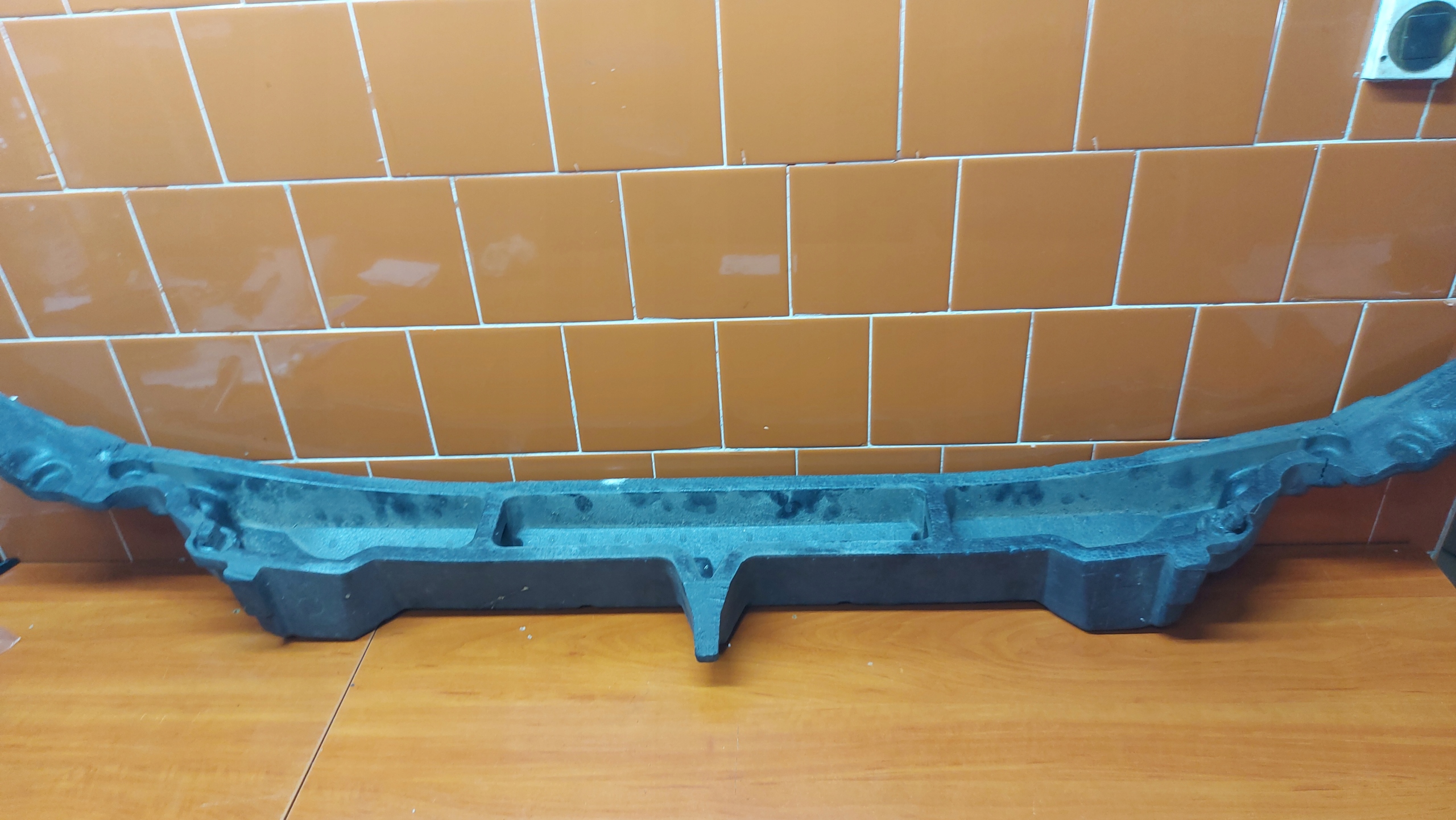 ABSORBER polystirene of a bumper front front TOYOTA RAV4 V 18