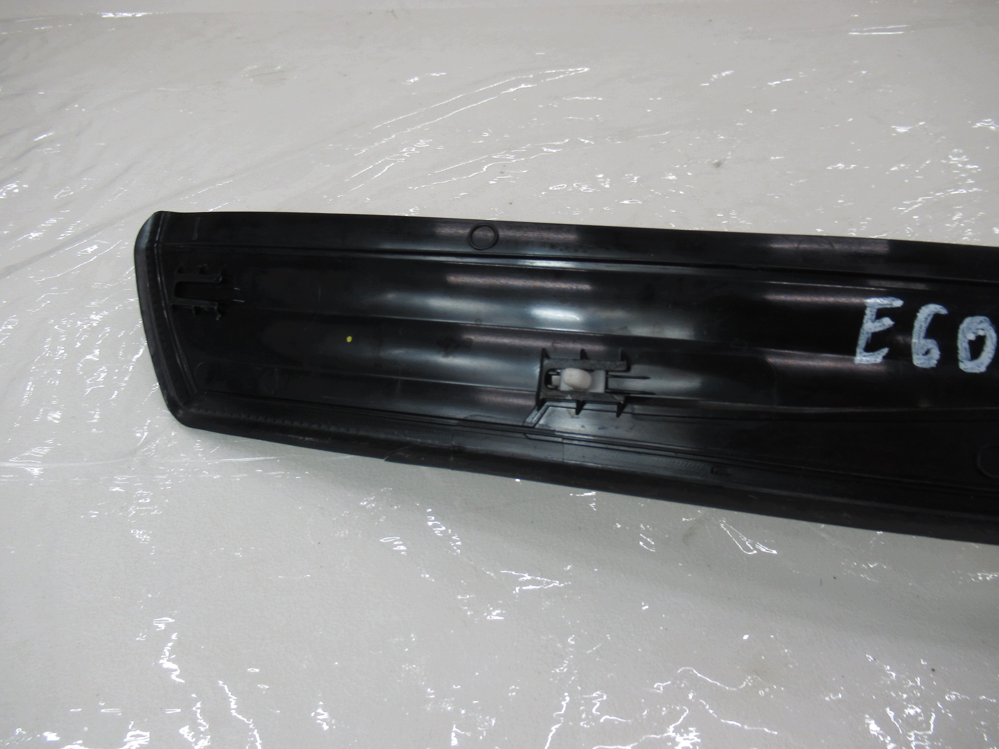 moulding threshold ozdobna cap left left rear part BMW e60 e61 sedan KOMBI