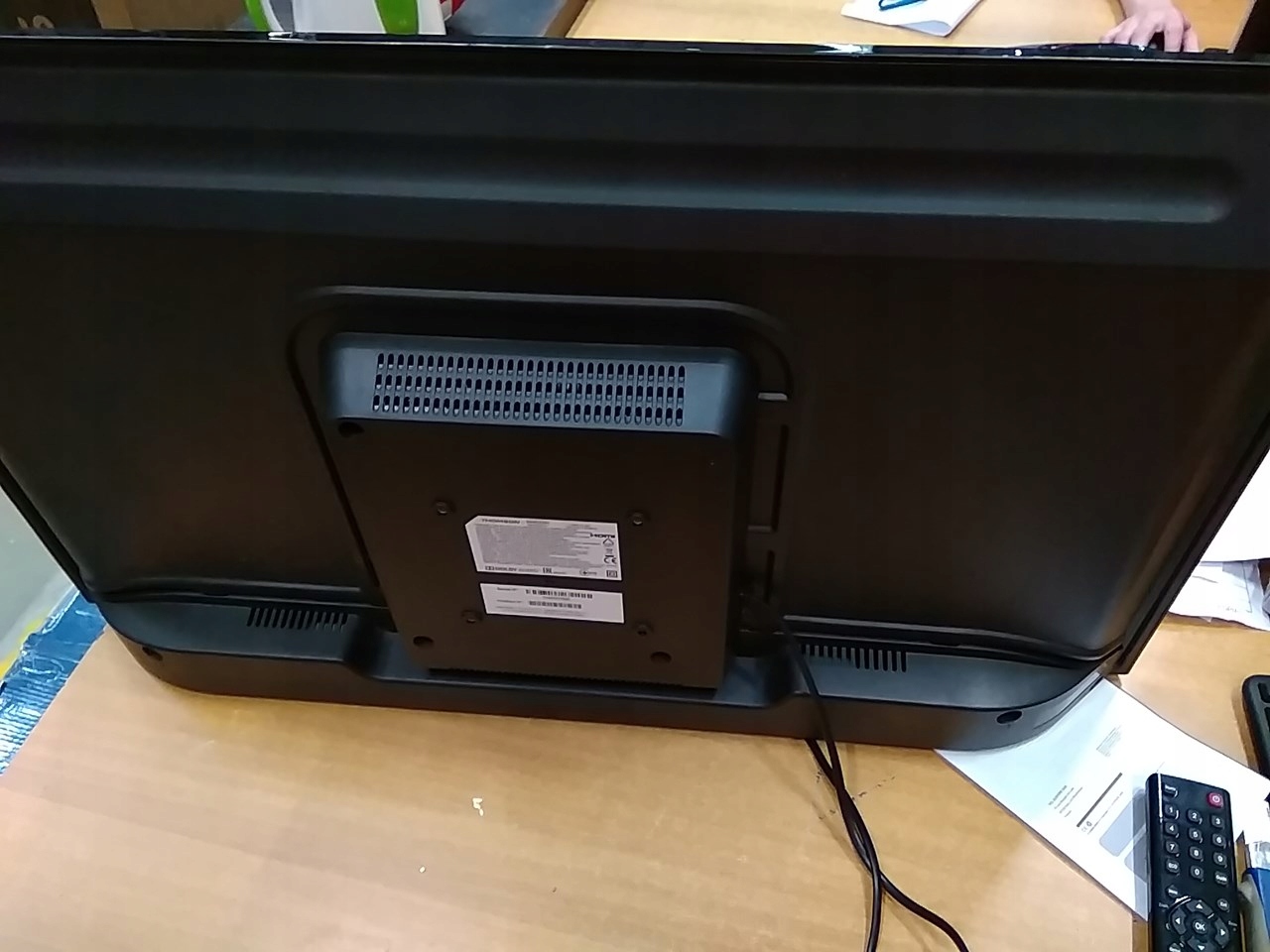 Telewizor THOMSON 32HD3301 HD - uszkodzenie Model 32HD3301