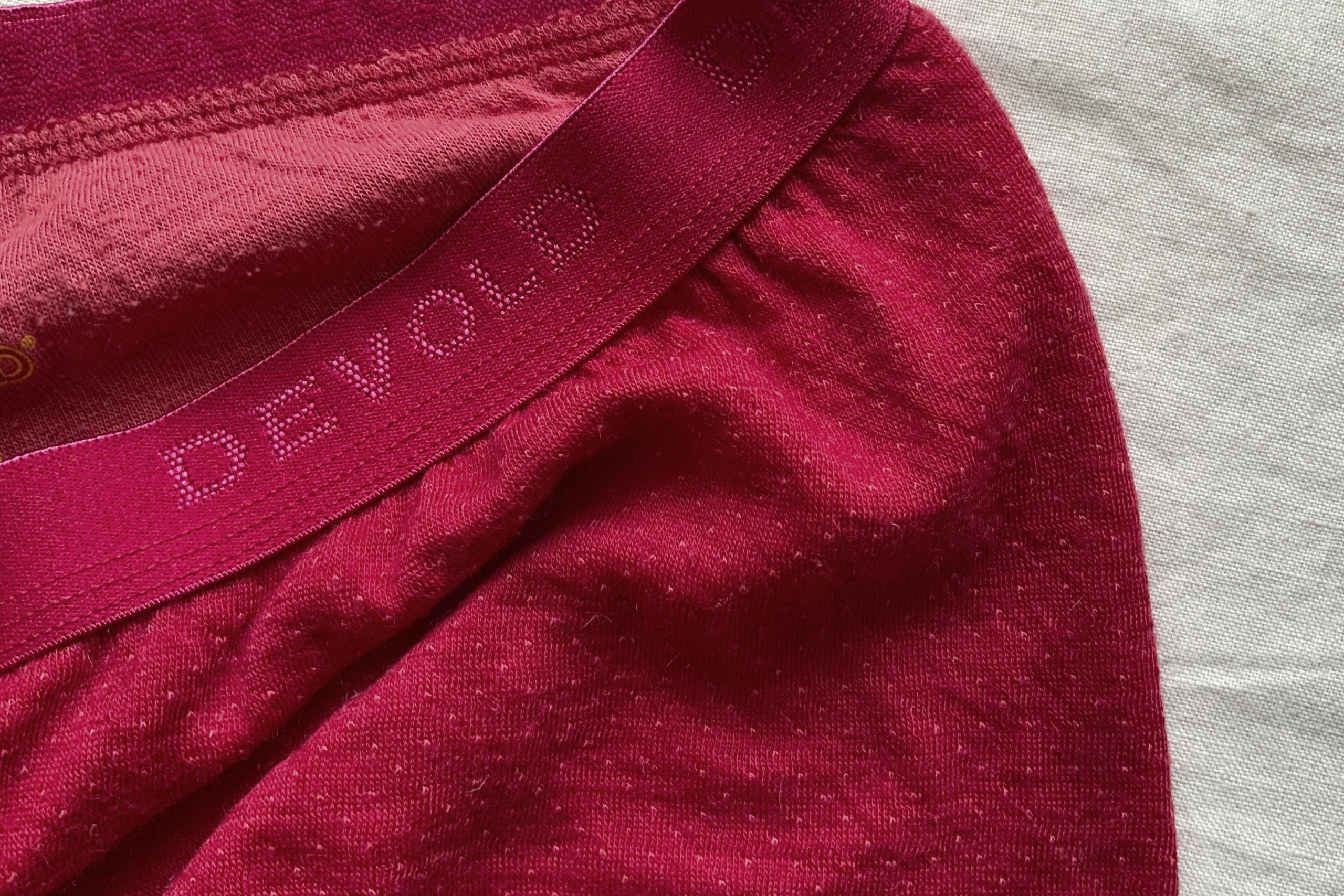 DEVOLD ACTIVE WOMAN getry merino wool dwuwarstwowe L Kolor czerwony