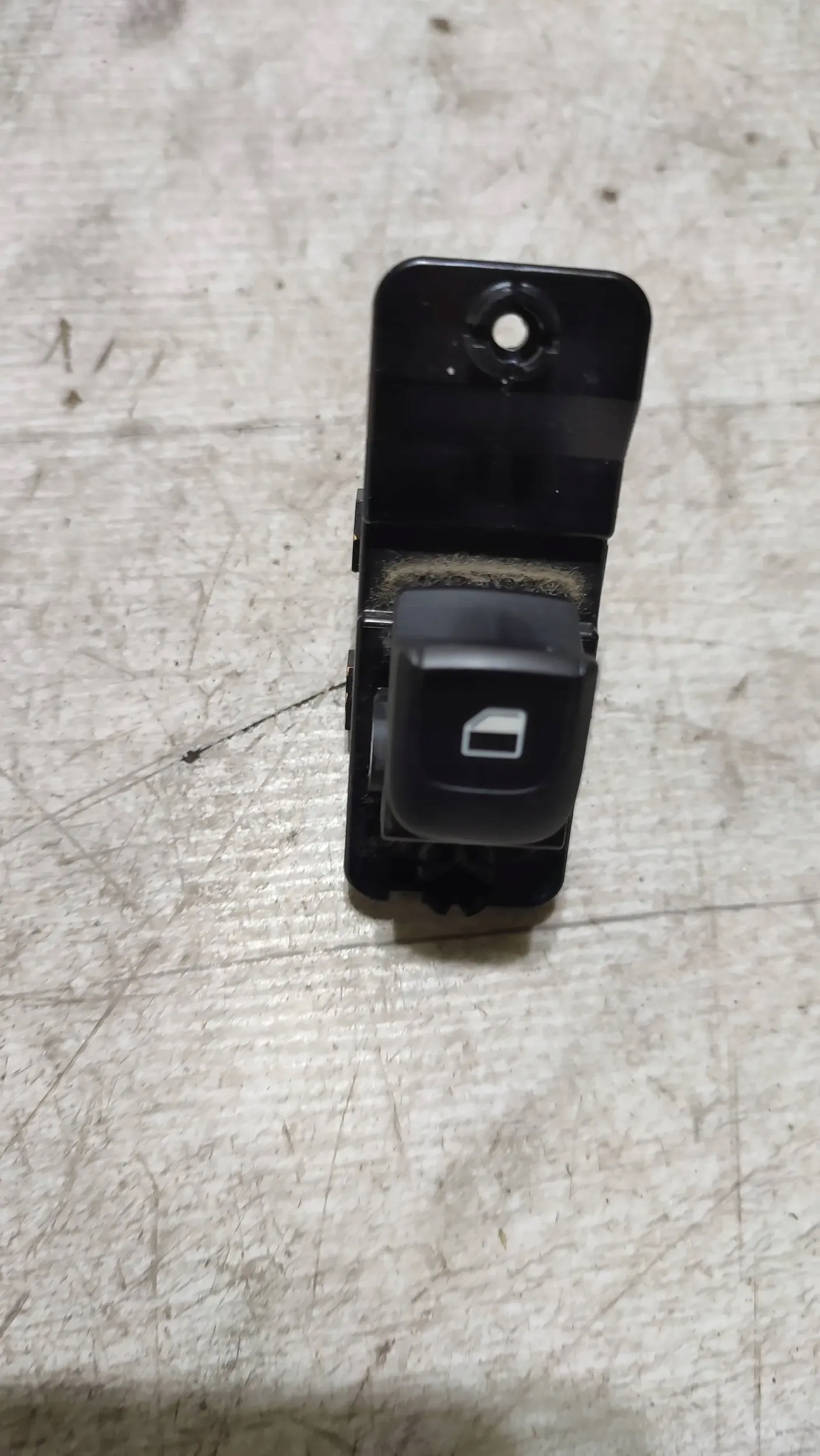 KIA Rio IV 18r Panele of control, switch windows