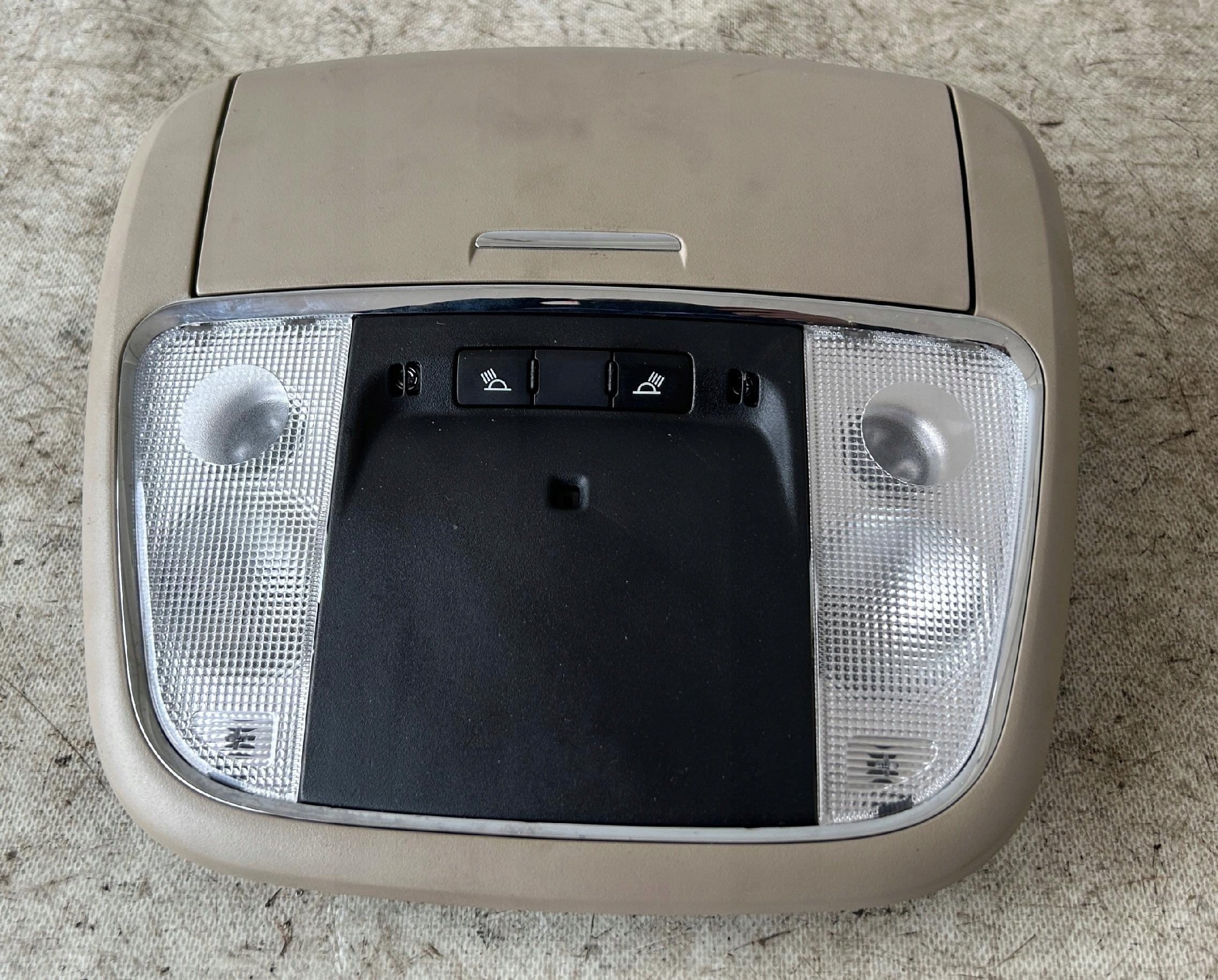 OSWIETLENIE interna LANCIA THEMA 11- 68146915AA