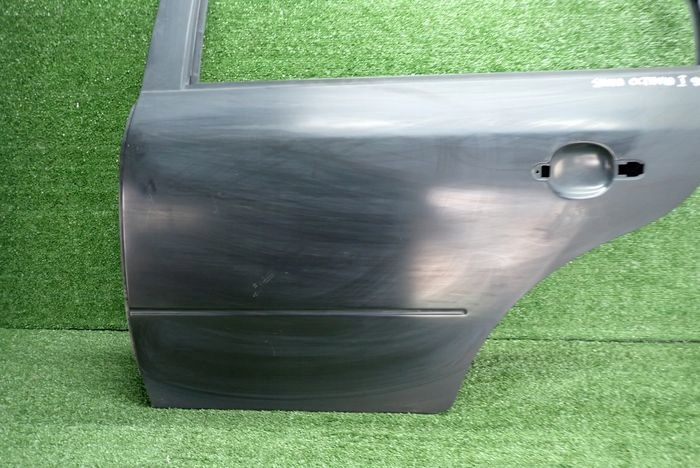 SKODA OCTAVIA and 98- door left rear. rear part