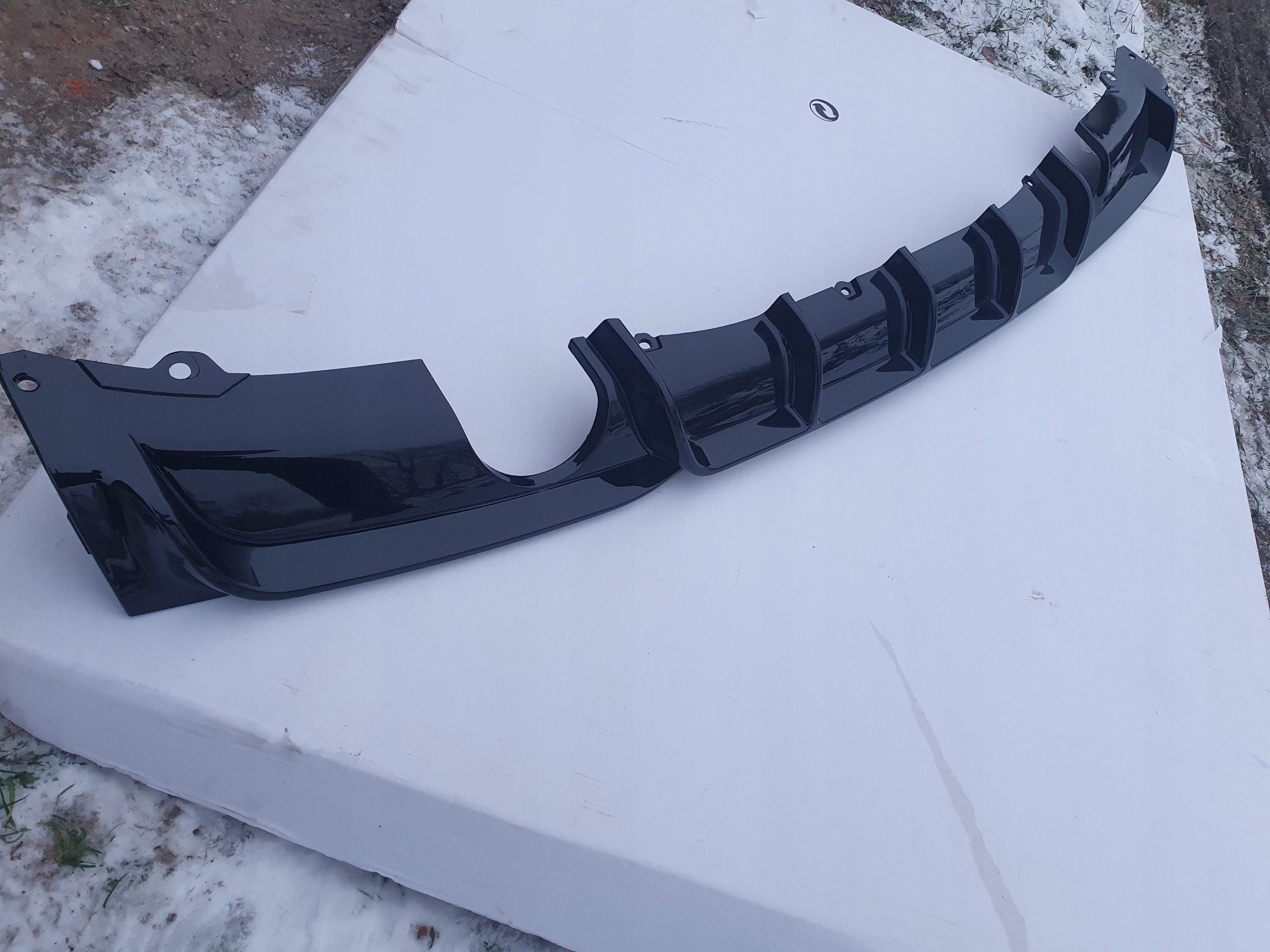 Dyfuzor DOKŁADKA Tył BMW F30 F31 czarny połysk Strona zabudowy tył