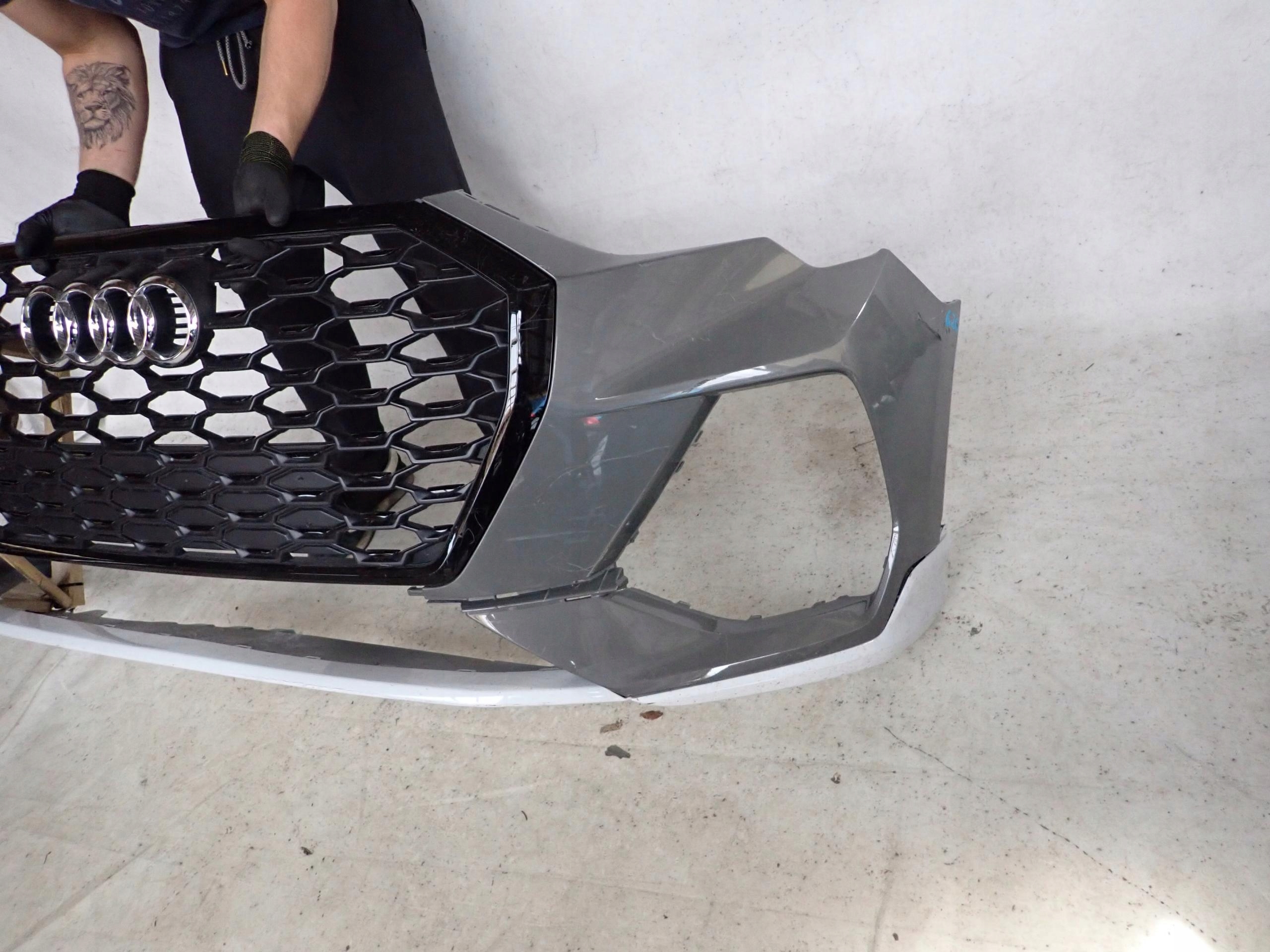 AUDI Q3 II 83A S-LINE bumper front front grill SPOILER 83A807427D