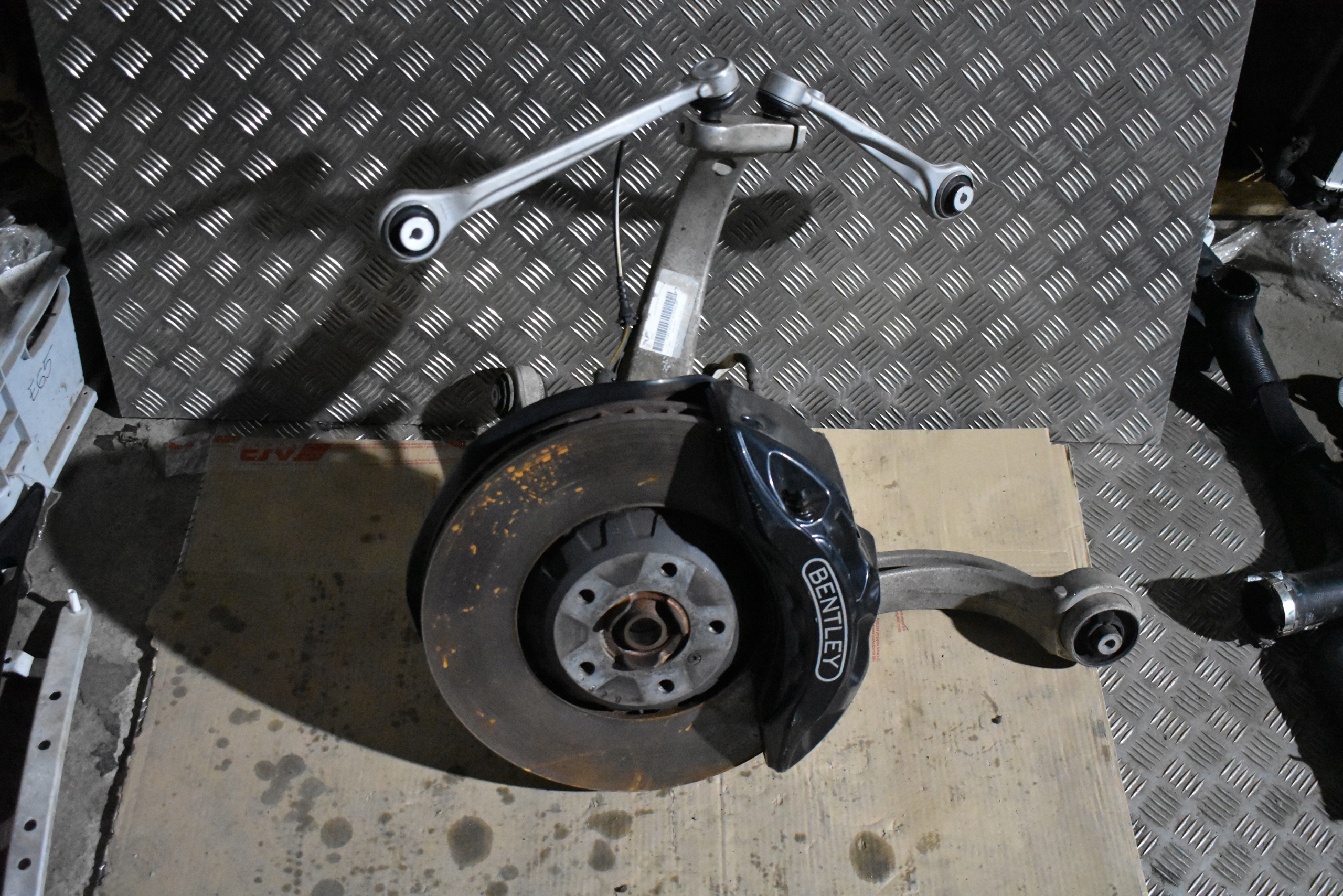 IDEALNE sususpension front front left BENTLEY BENTAYGA 1