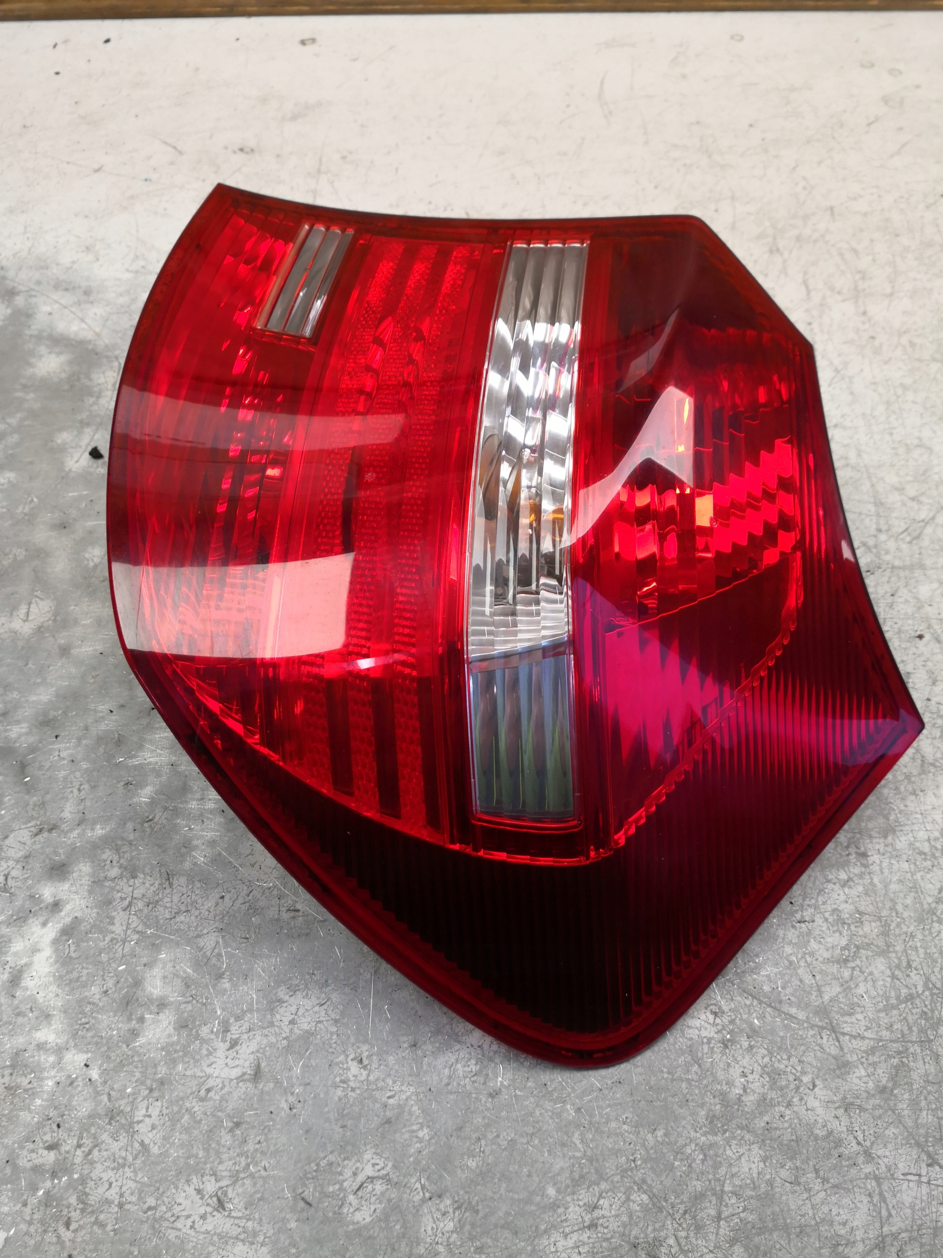 light right rear part BMW E87 LIFT 7164956
