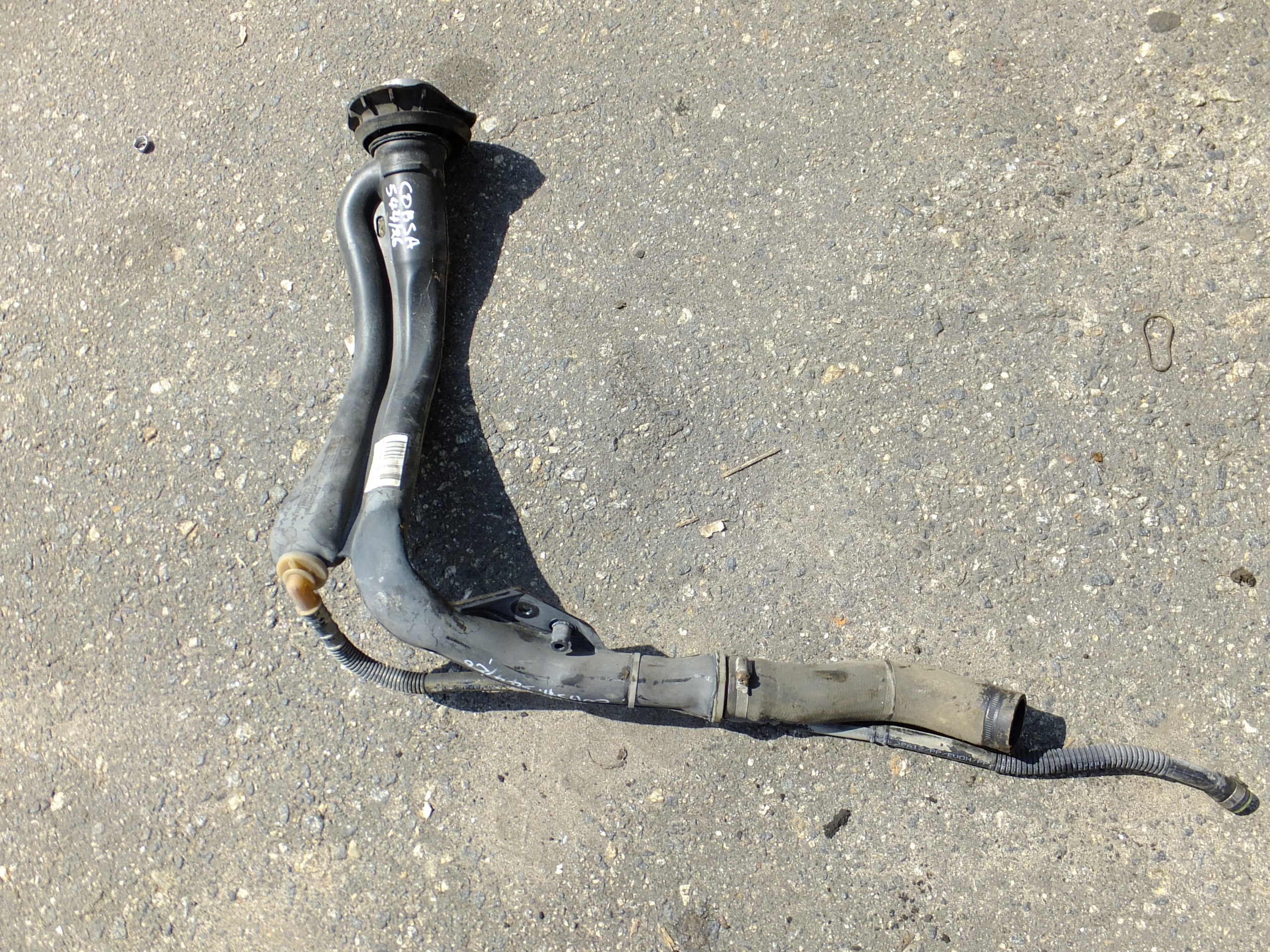cijev rezervoara goriva wlew opel corsa d 3D 1,3 cdti 2012r