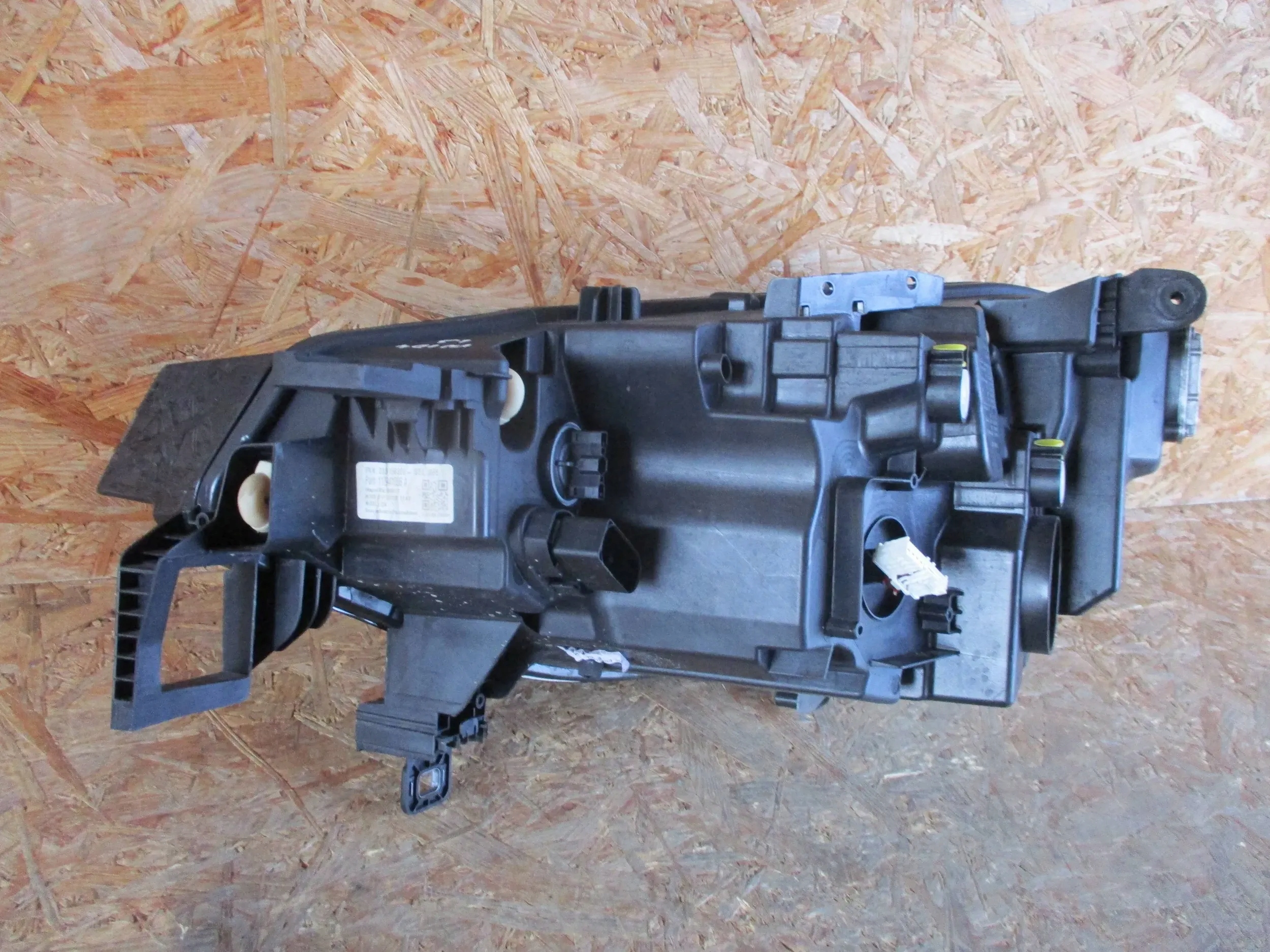 light front front right VW ID4 FULL LED