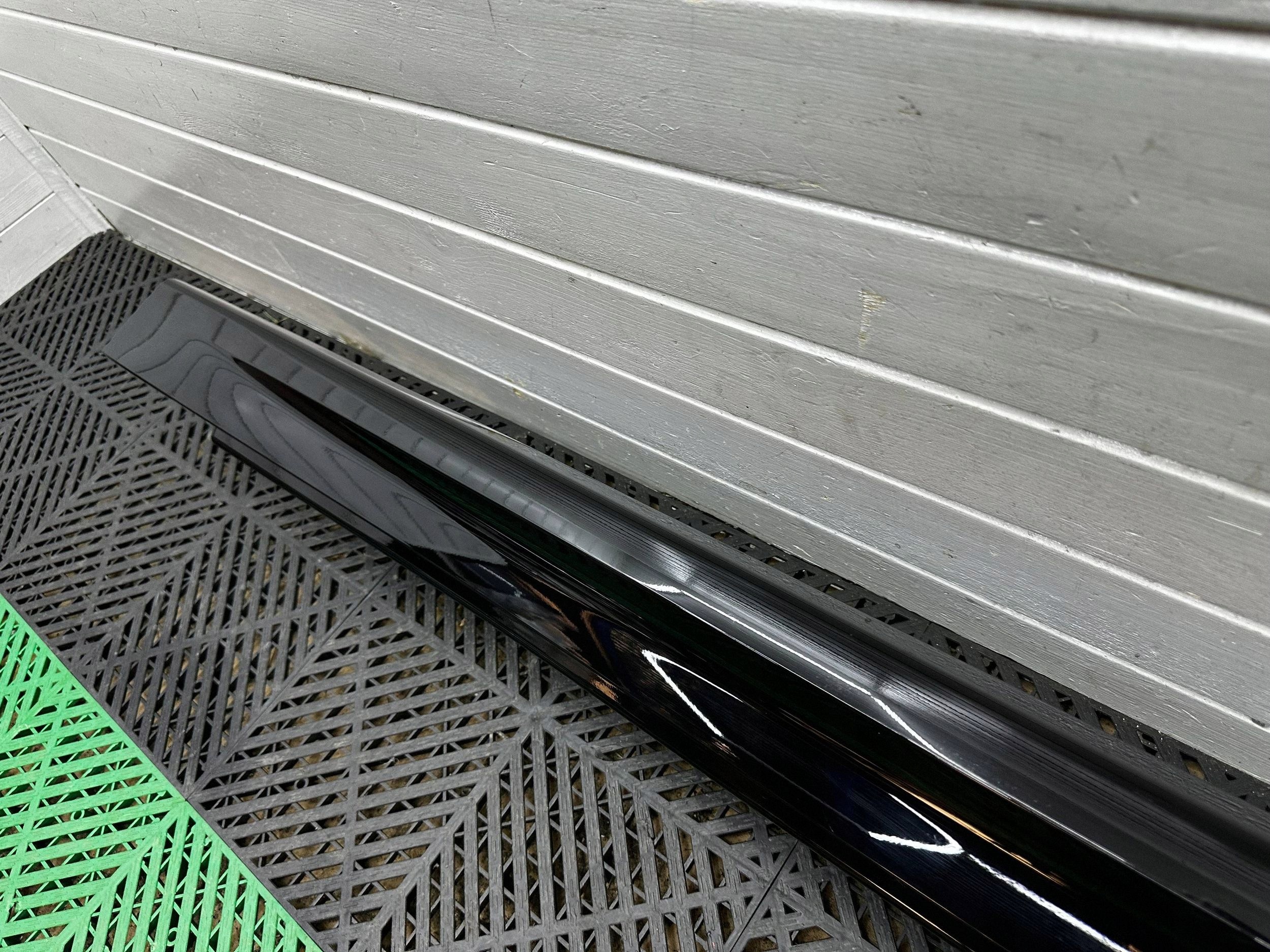 moulding threshold right Mini Countryman U25 5A62D06