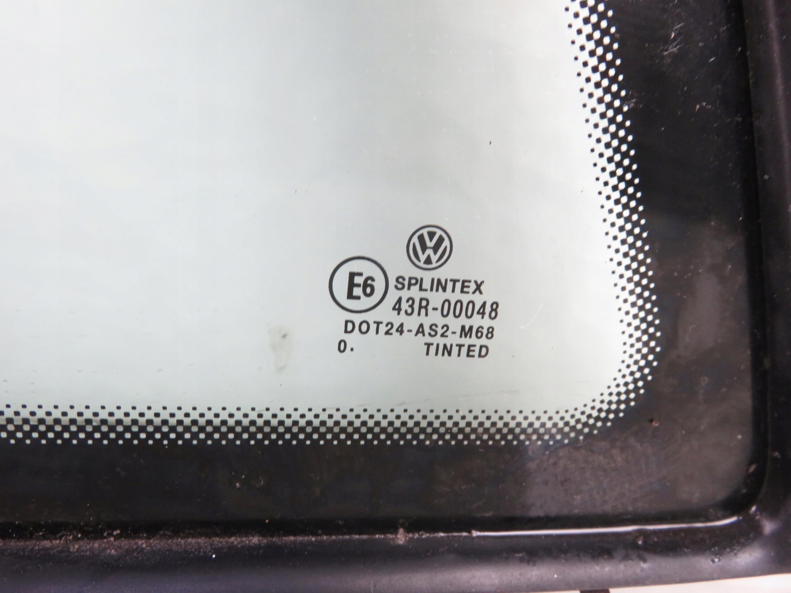 SZYBA KAROSERYJNA LEWA TYLNA VW PASSAT B5 FL KOMBI Typ samochodu Samochody osobowe