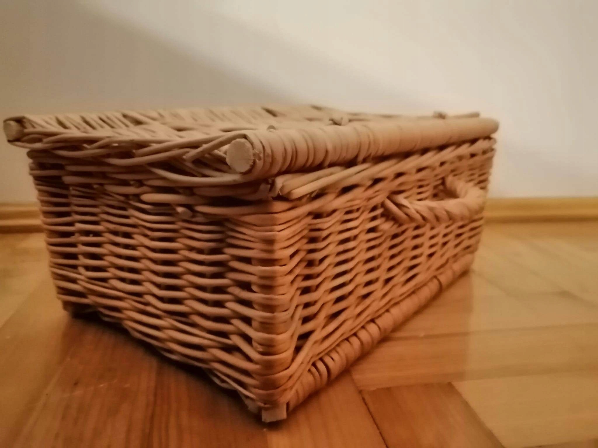 SKRZYNKA ZAMYKANA WALIZKA WIKLINOWA AKCESORIA 36cm Marka inna